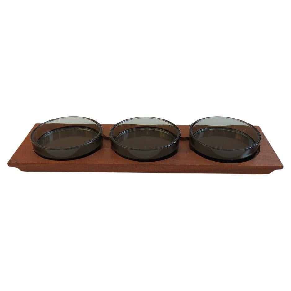 1960s  Mid Century Teak Tray and glass bowl nibble tray en vente
