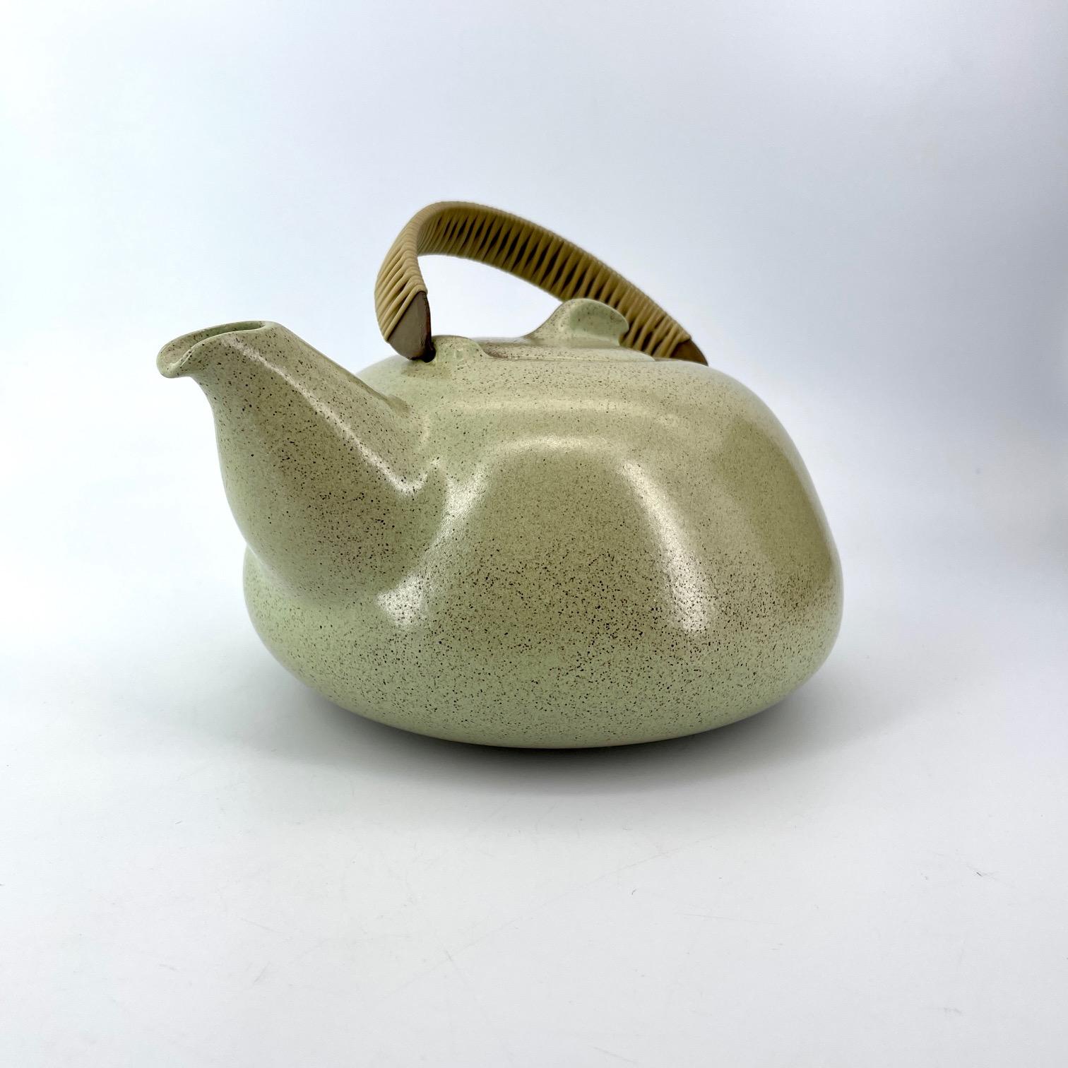 heath ceramics teapot