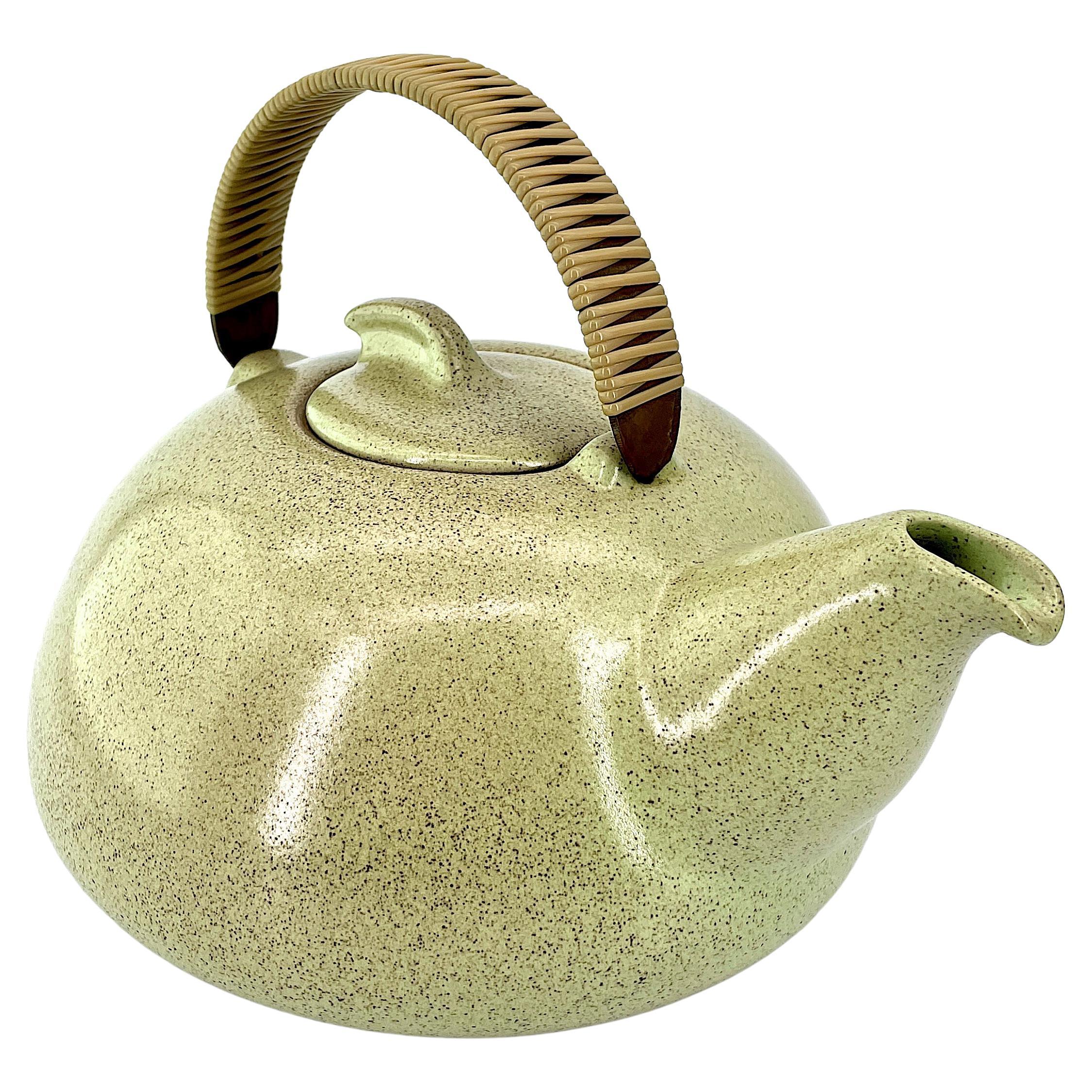 1960s Mid-Century Teapot Edith Heath, Heath Ceramics California Cabinmodern McM