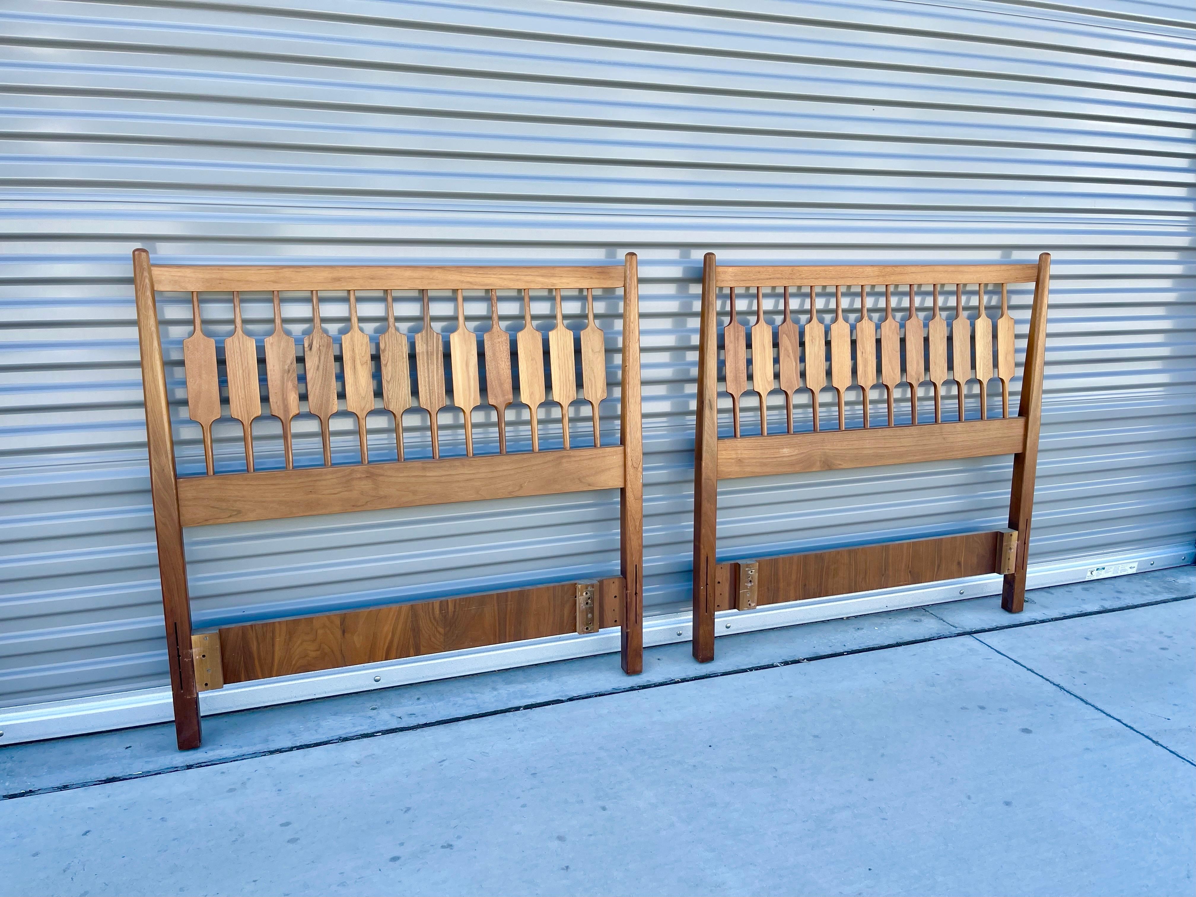 1960s Midcentury Twin Headboard by Kipp Stewart for Drexel In Good Condition In North Hollywood, CA