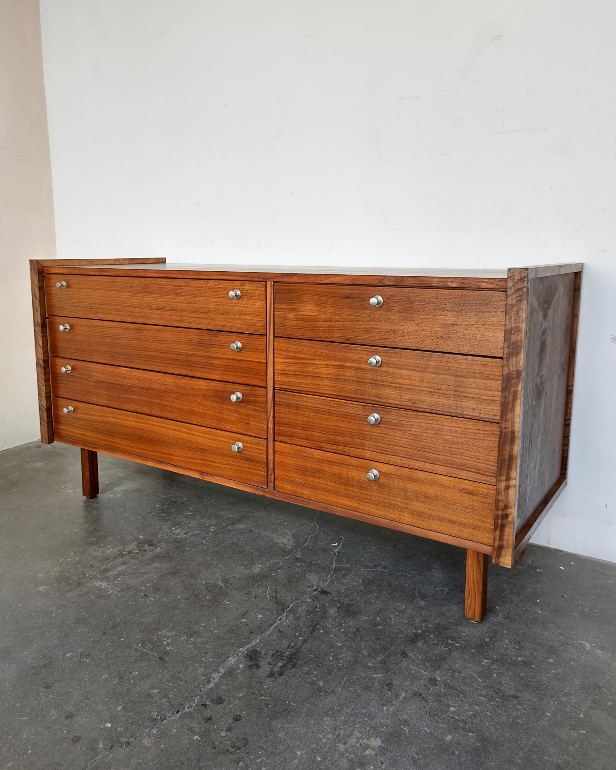 Mid-20th Century 1960s Mid-Century Walnut 8-Drawer Dresser by Brown Saltman For Sale