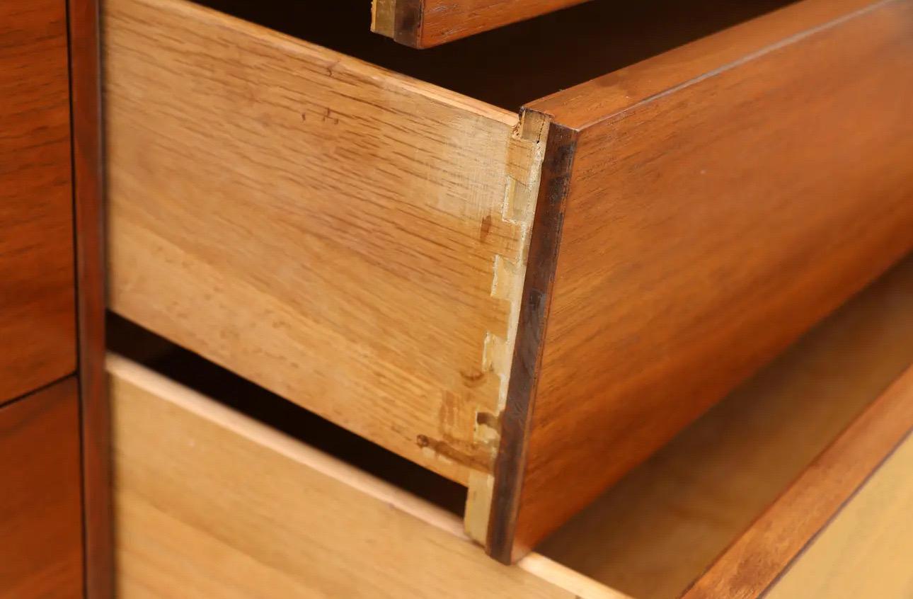 1960s Mid Century Walnut 8 Drawer Dresser by Mount Airy Janus Collection For Sale 2