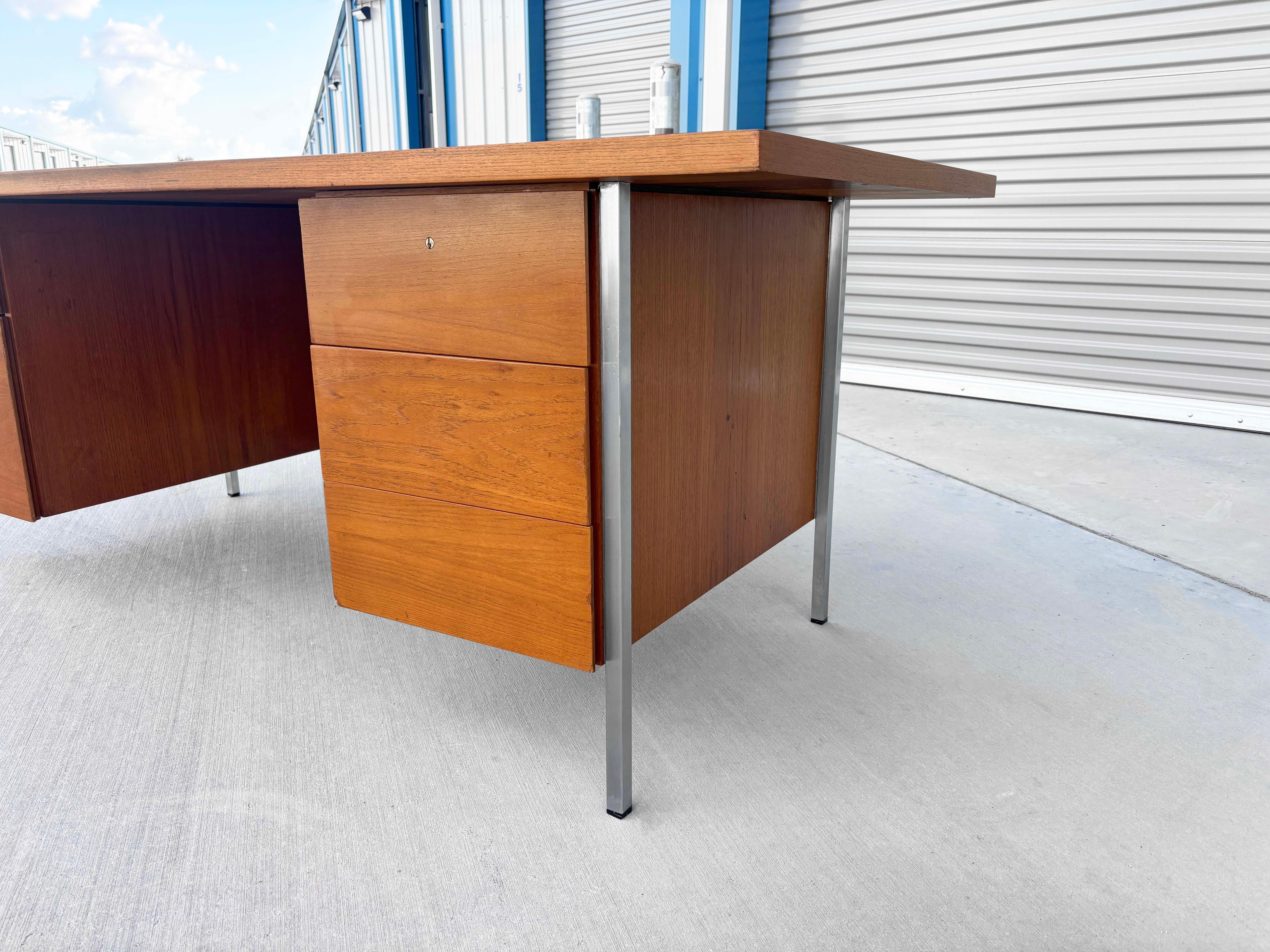 1960s Mid Century Walnut and Chrome Executive Desk by Florence Knoll For Sale 5