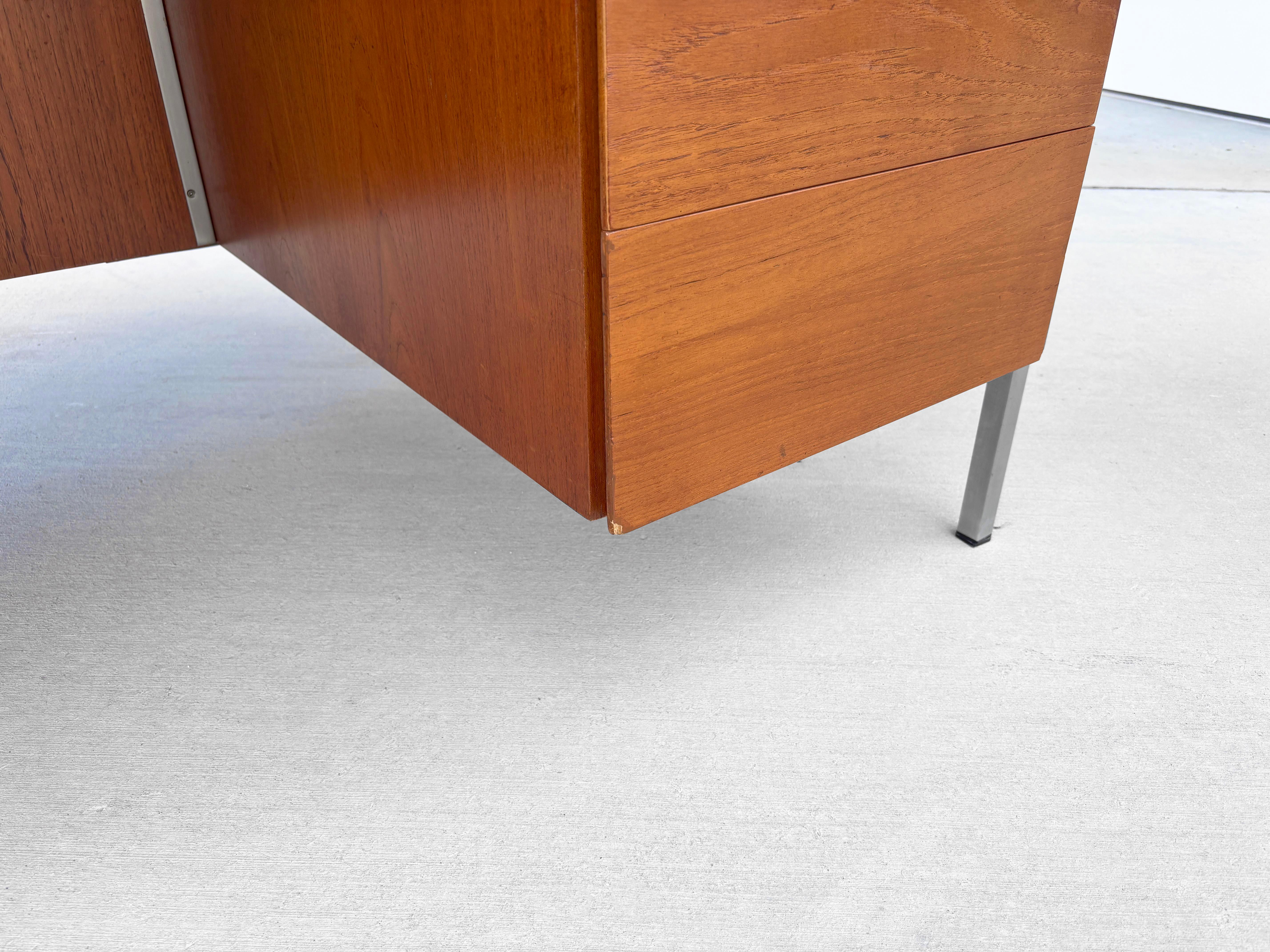 1960s Mid Century Walnut and Chrome Executive Desk by Florence Knoll For Sale 6