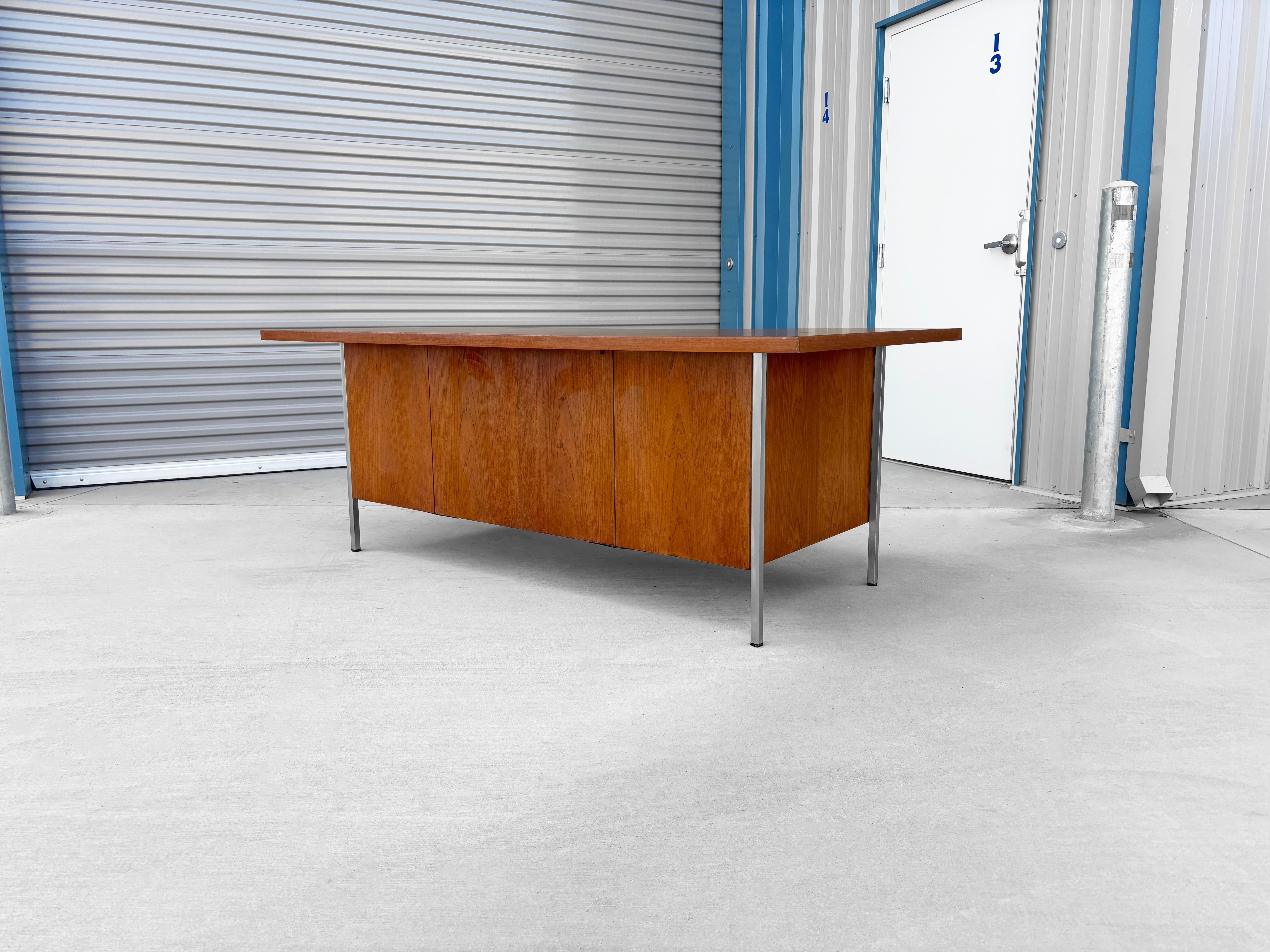 1960s Mid Century Walnut and Chrome Executive Desk by Florence Knoll For Sale 7