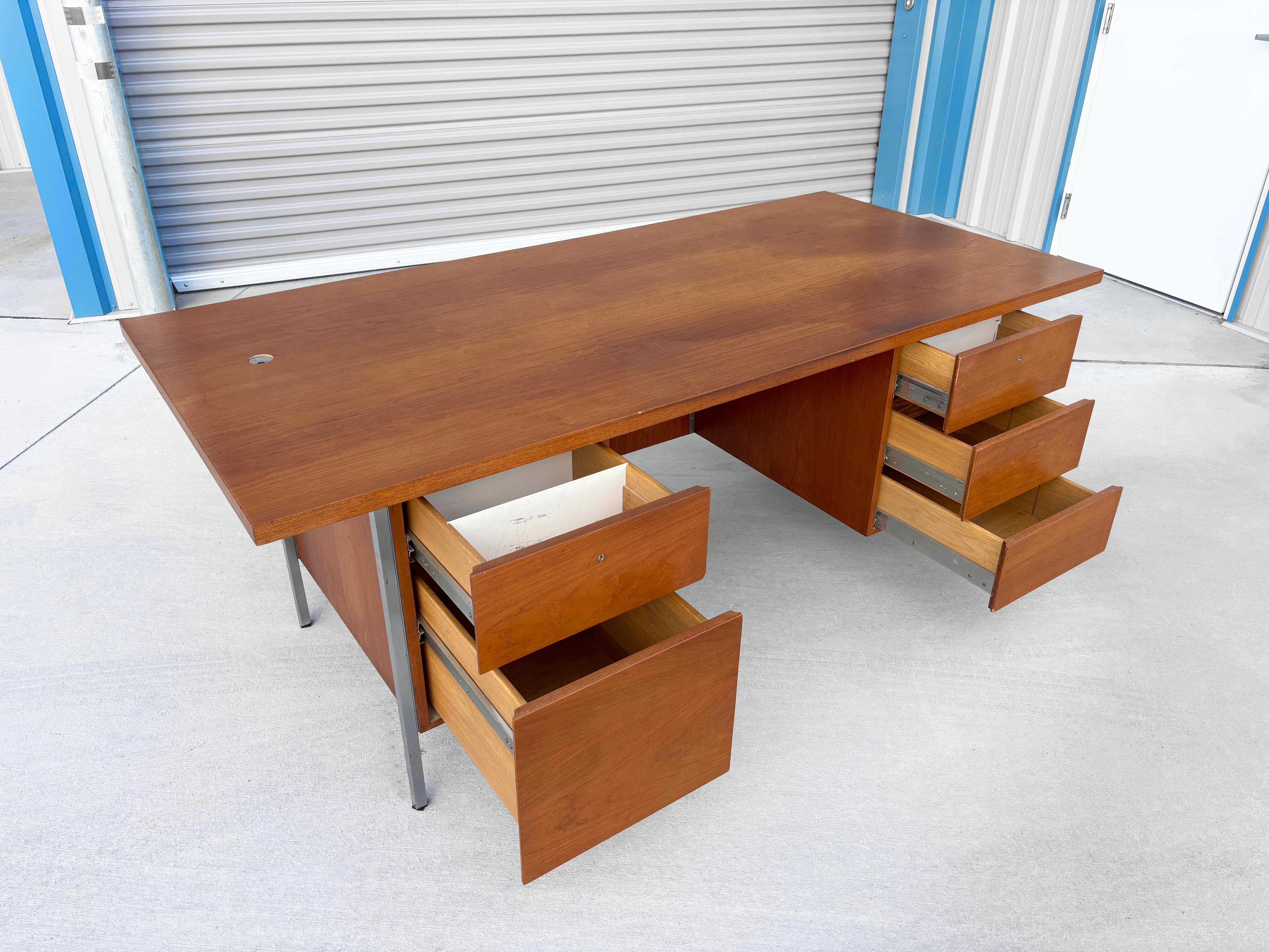 1960s Mid Century Walnut and Chrome Executive Desk by Florence Knoll For Sale 2