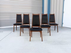 Sillas de comedor de nogal y vinilo de mediados de la década de 1960, por Brown Saltman