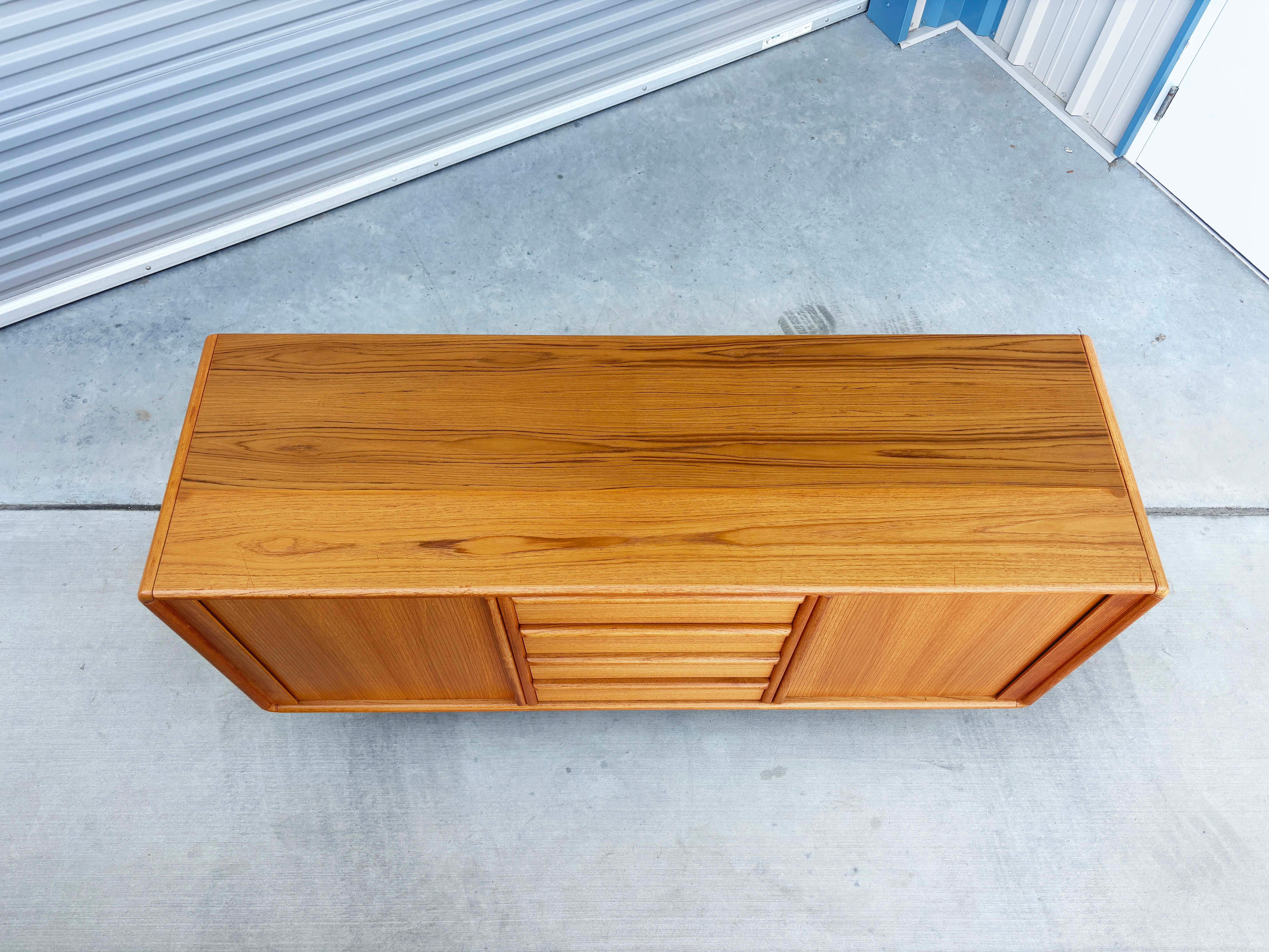 Credenza in legno di noce del 1960 di Bakers Bro in vendita 5