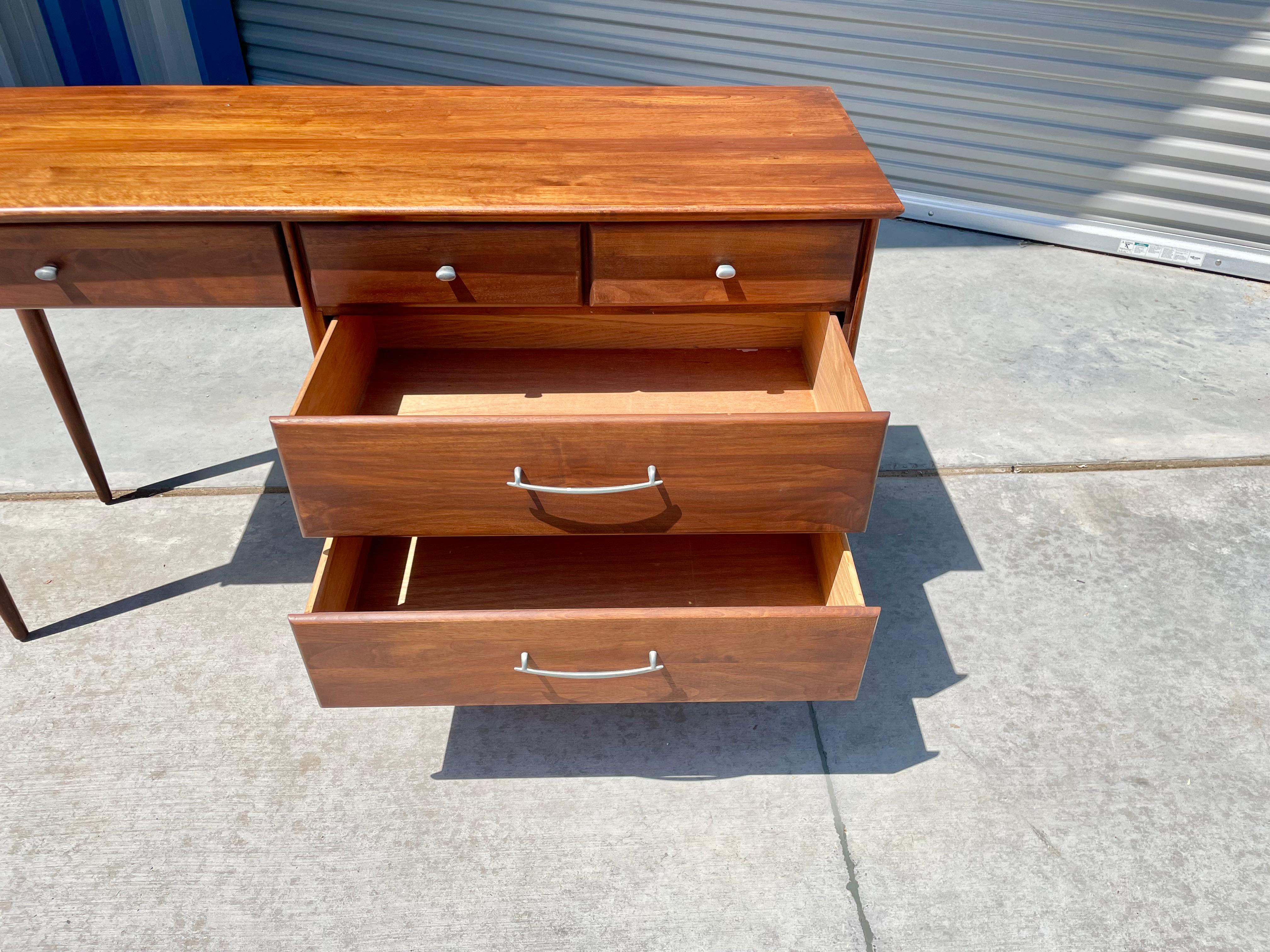 1960s Mid Century Walnut Desk by Ace- Hi In Good Condition In North Hollywood, CA