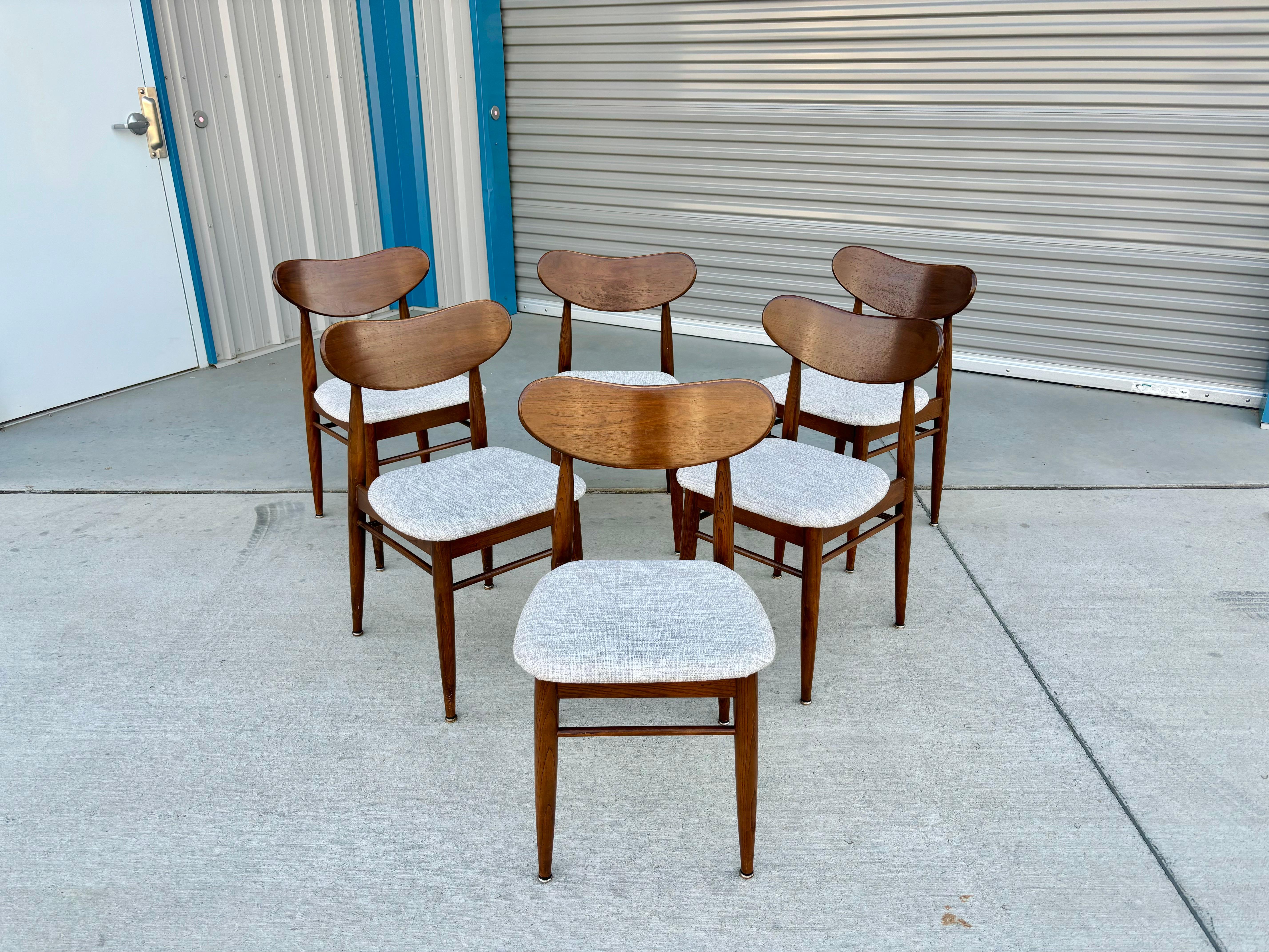 1960s Mid Century Walnut Dining Chairs - Set of 6 In Good Condition For Sale In North Hollywood, CA