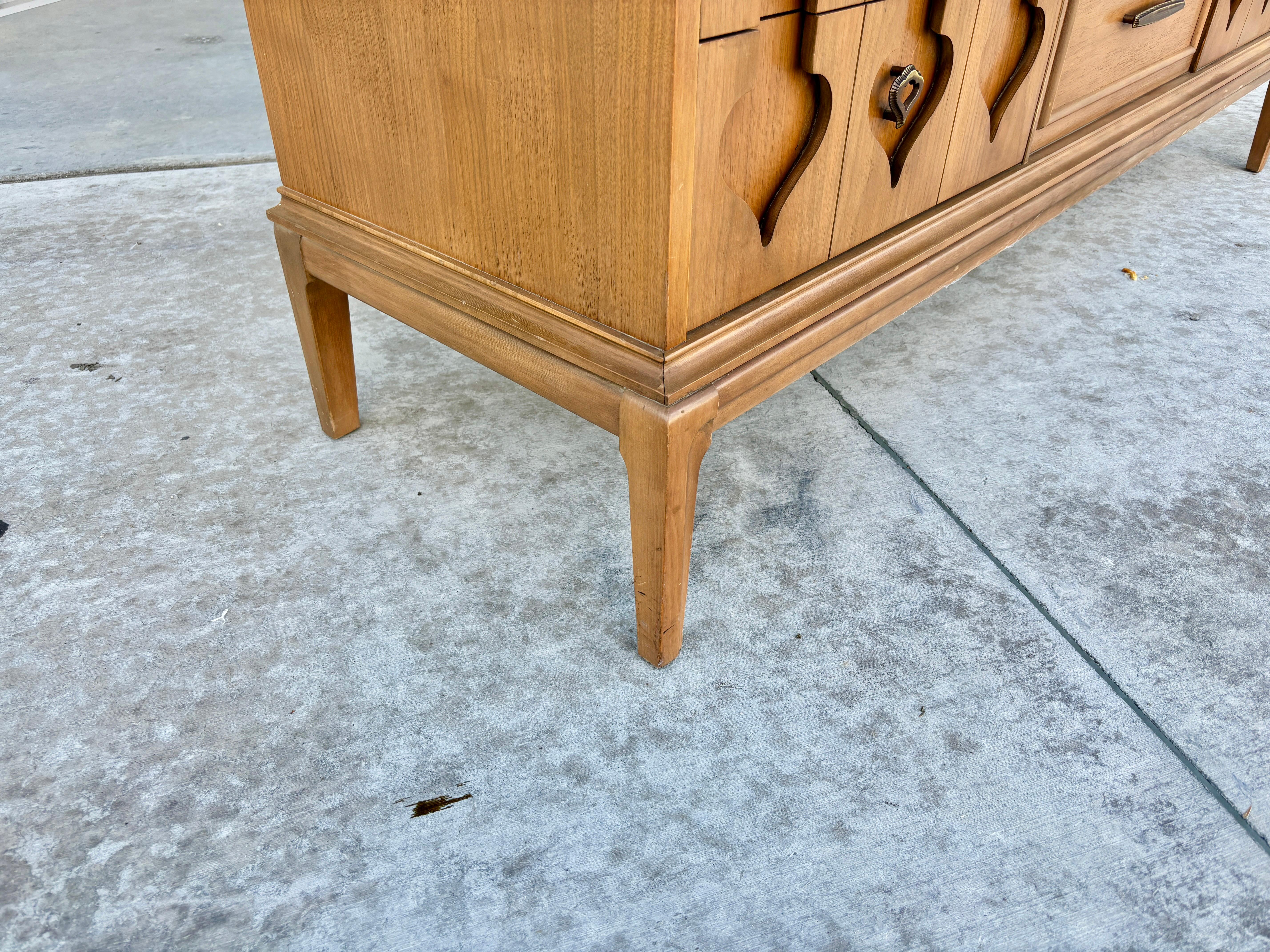 1960s Mid Century Walnut Dresser by Baker Co For Sale 5