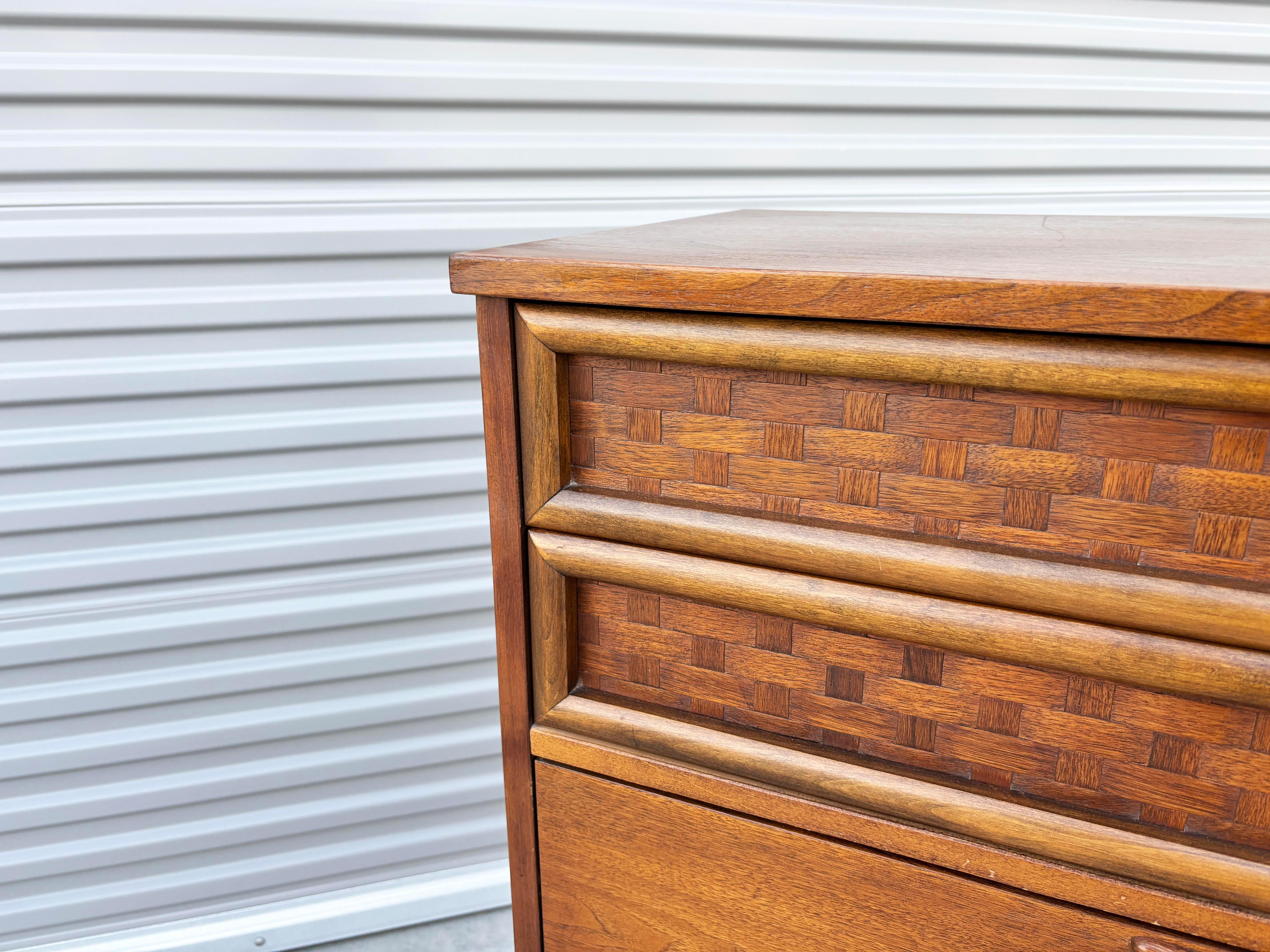 1960er Jahre Mid Century Nussbaum Highboy von Lane's im Angebot 4