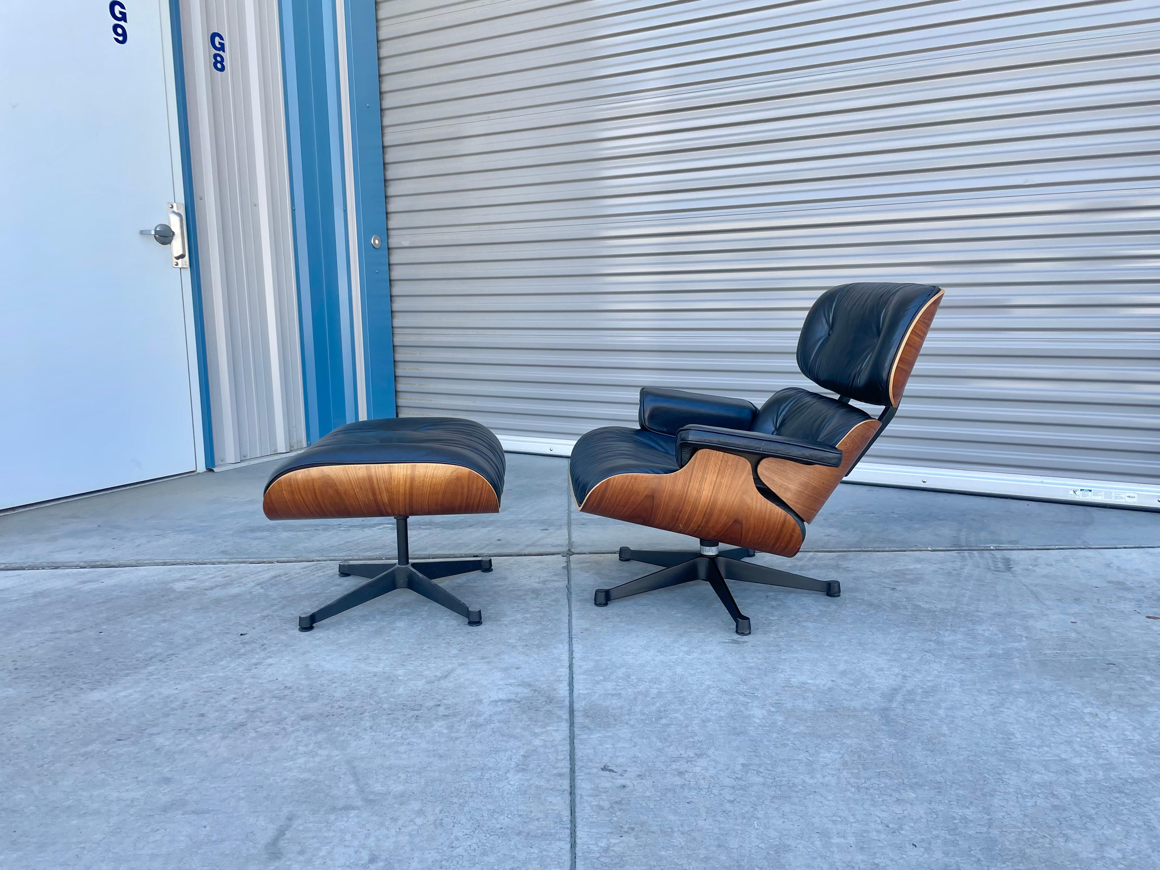 1960s Mid Century Walnut & Leather Lounge Chair by Eames for Vitra - Set of 2 In Good Condition For Sale In North Hollywood, CA