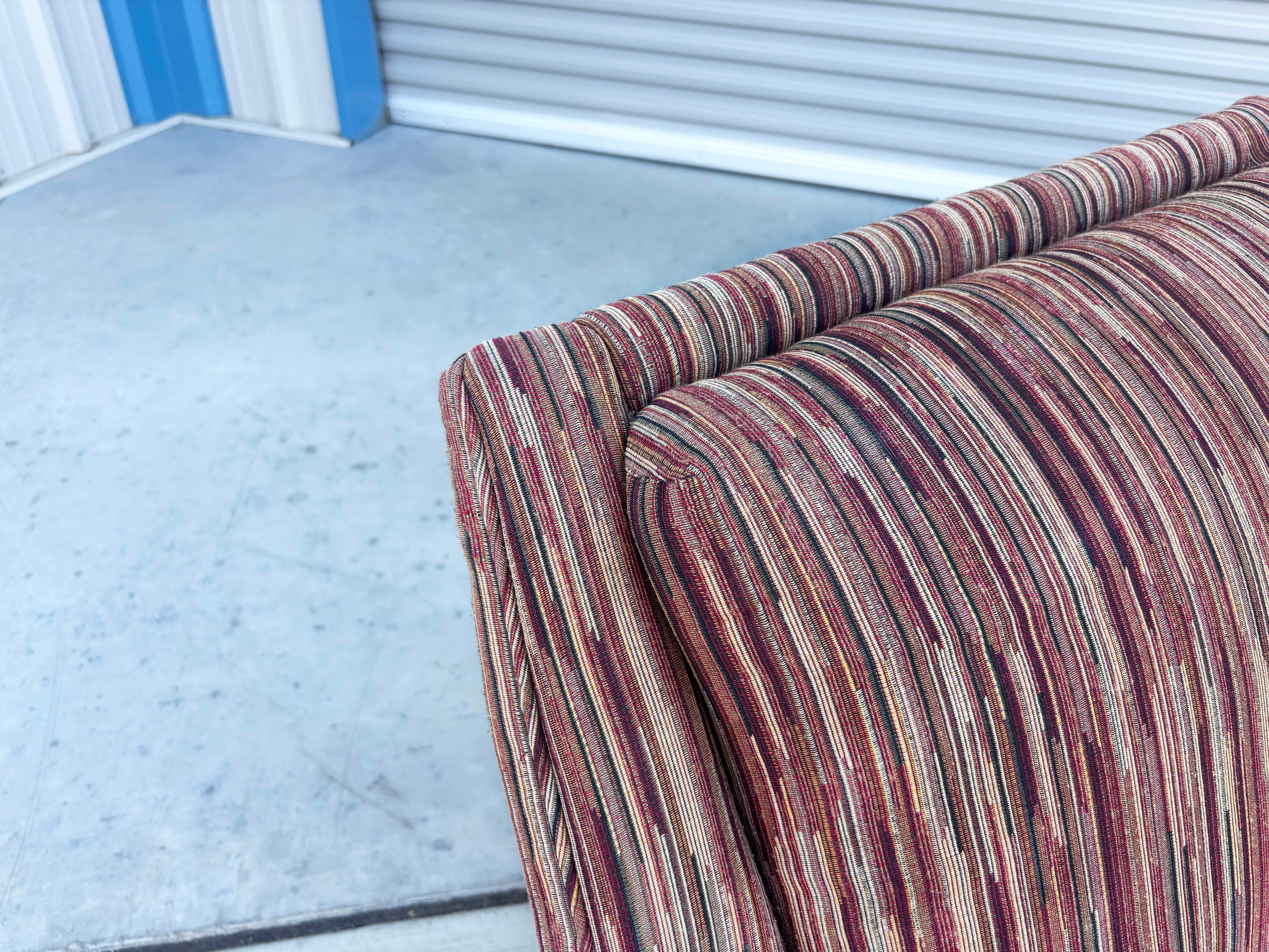 Sillas de salón de nogal de mediados de siglo de 1960 en venta 5