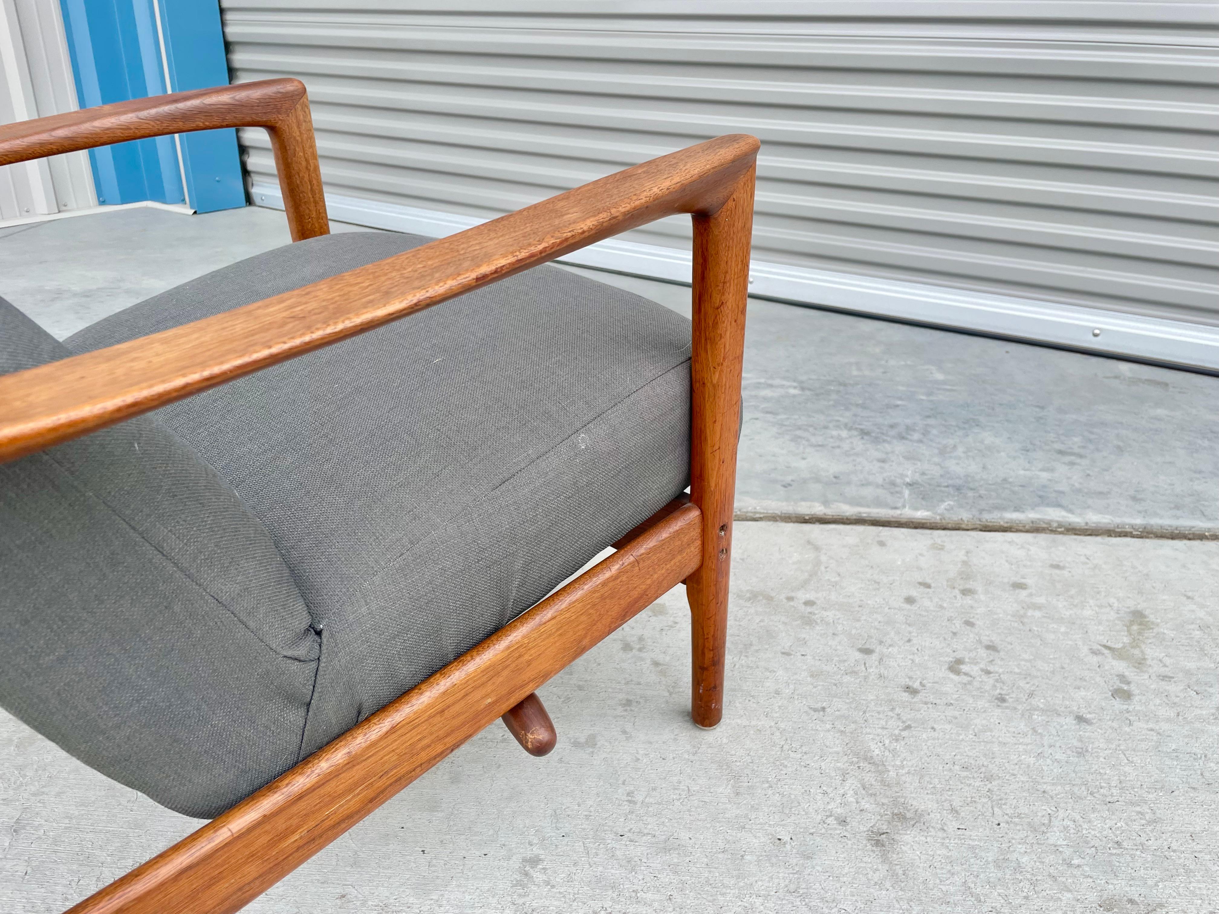 1960s Mid Century Walnut Recliner by Folke Ohlsson for Dux For Sale 5