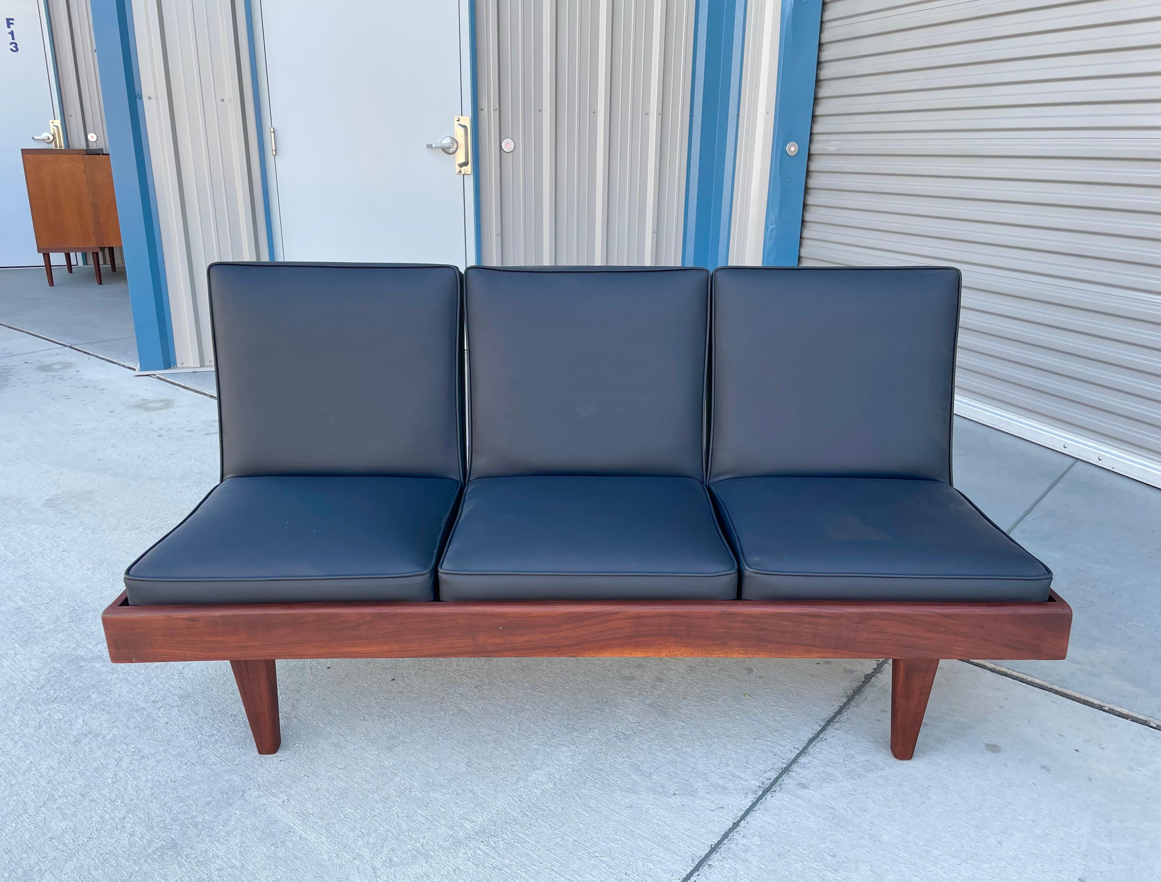 1960s Mid Century Walnut & Vinyl Sofa In Good Condition For Sale In North Hollywood, CA
