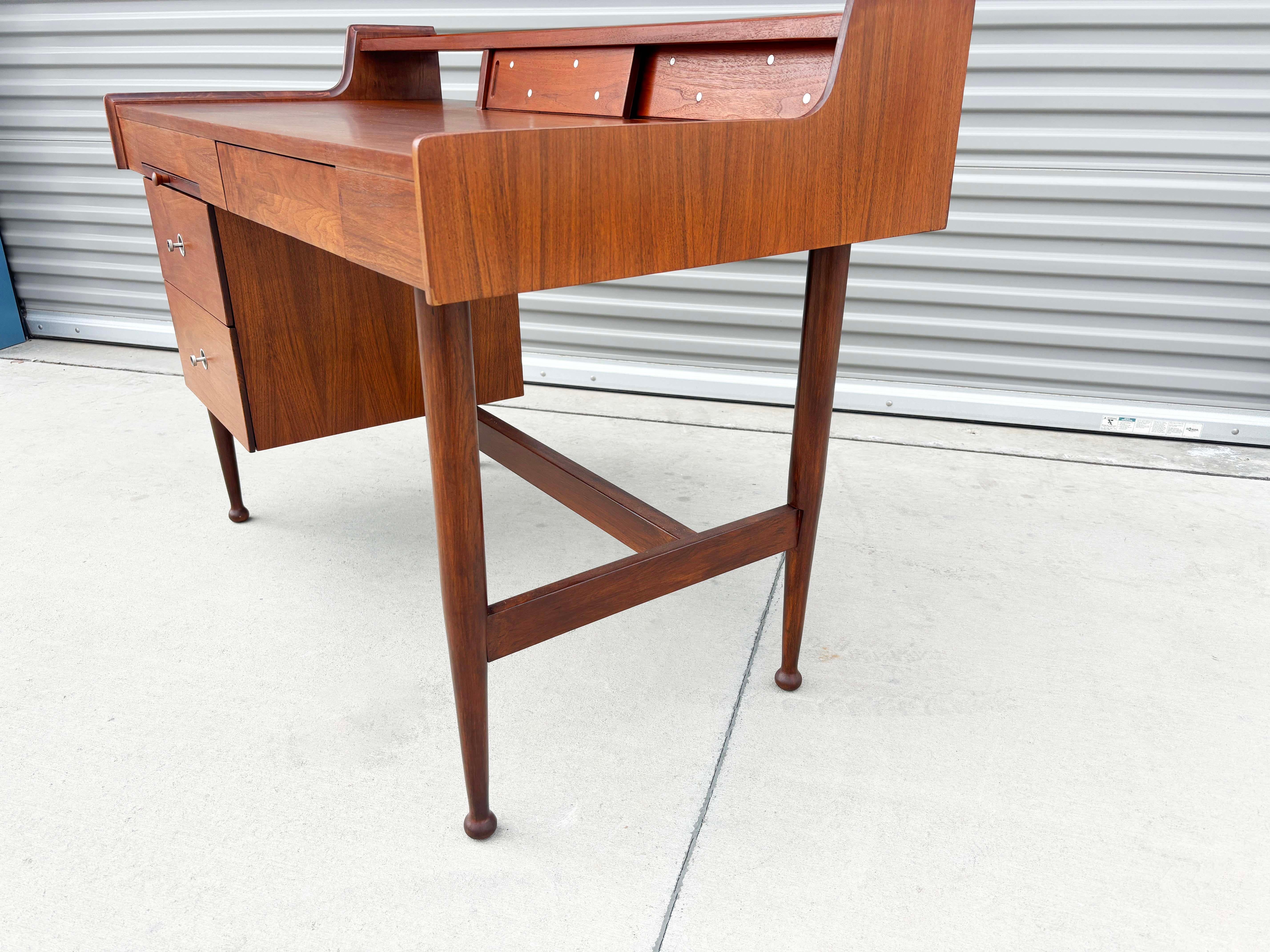 1960s Mid Century Walnut Writing Desk by Hooker (Refinished) 5