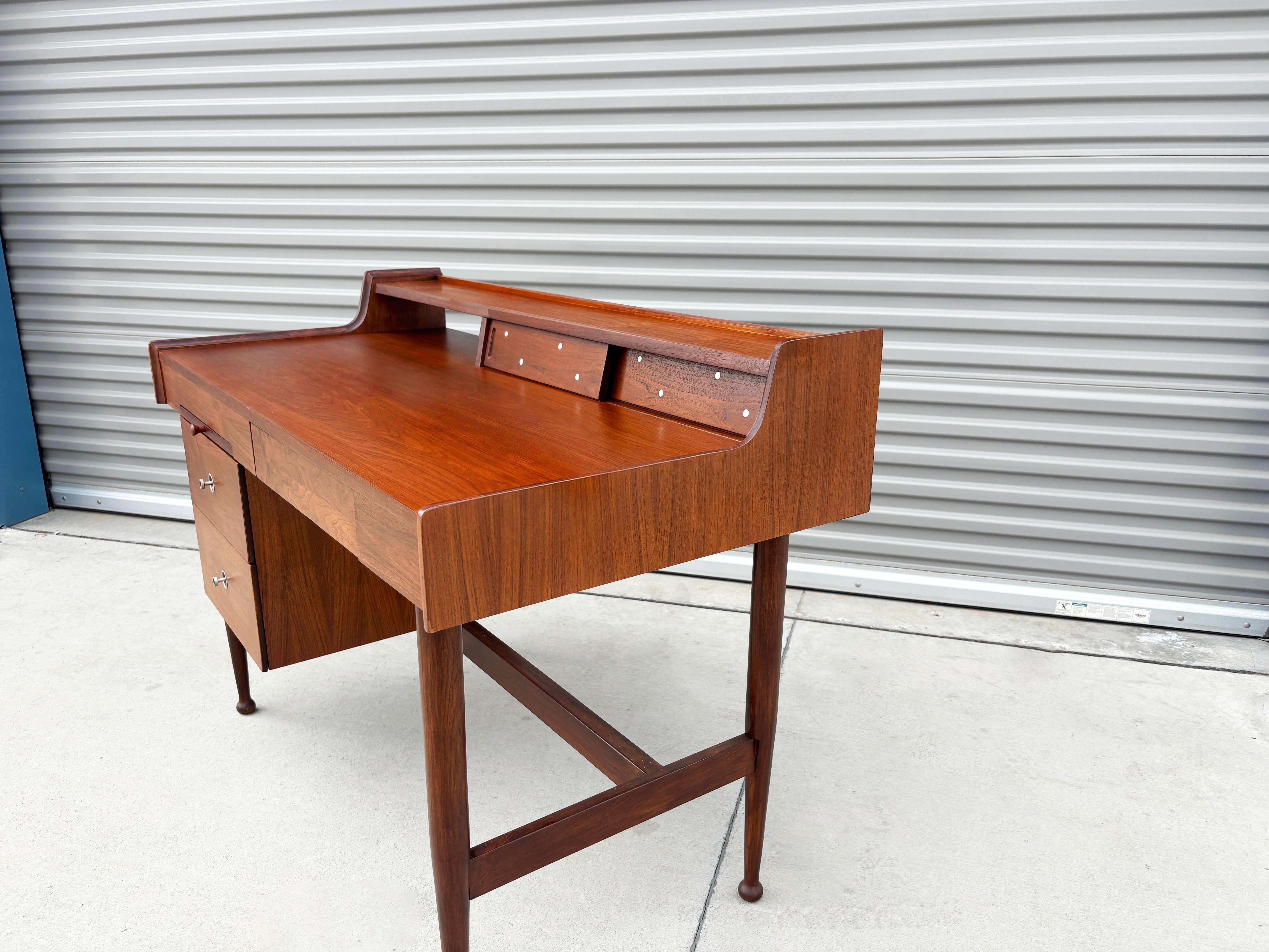1960s Mid Century Walnut Writing Desk by Hooker (Refinished) 6