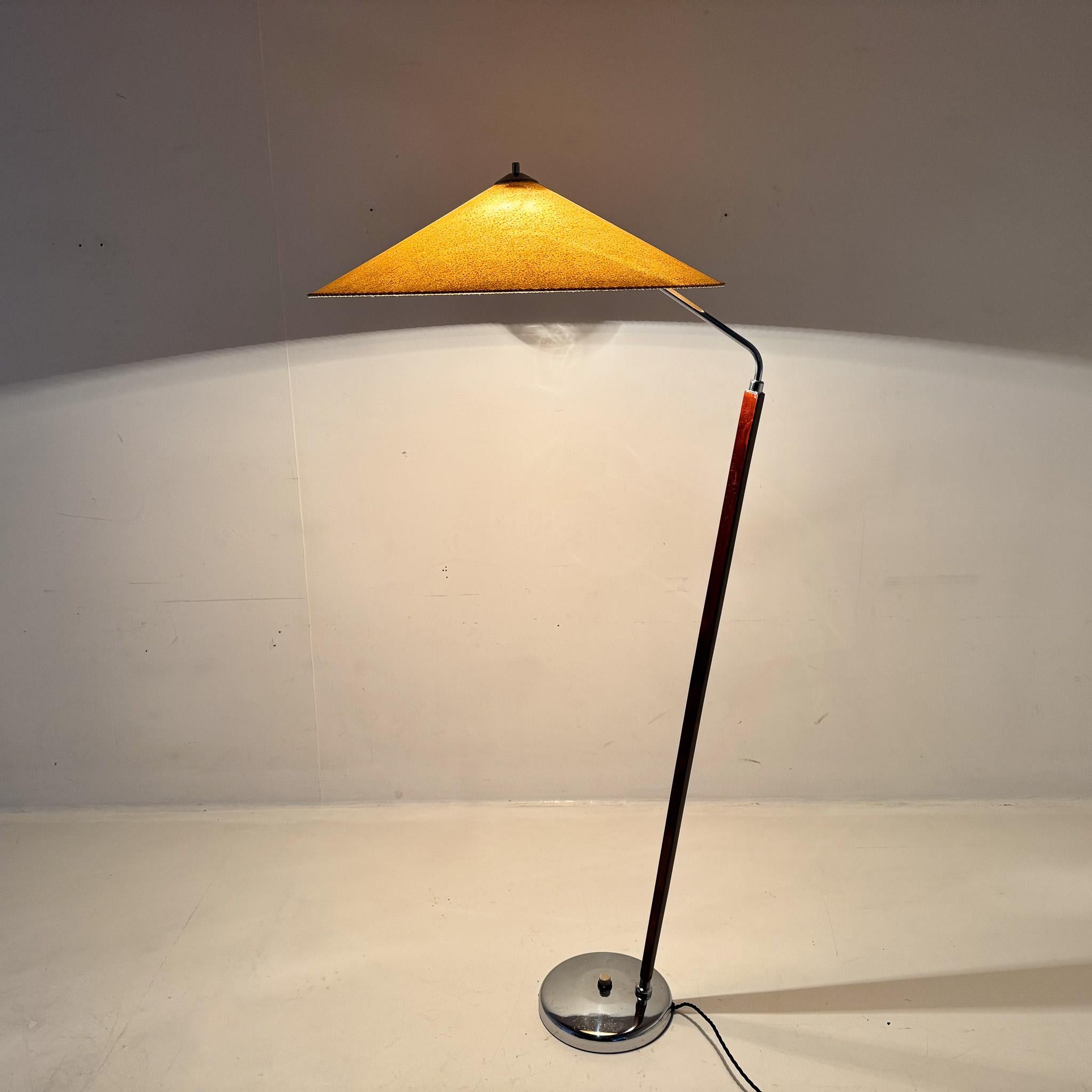 Stehlampe aus der Mitte des Jahrhunderts „Japanischer Stil“ von Zukov, Tschechoslowakei, 1960er Jahre im Angebot 3