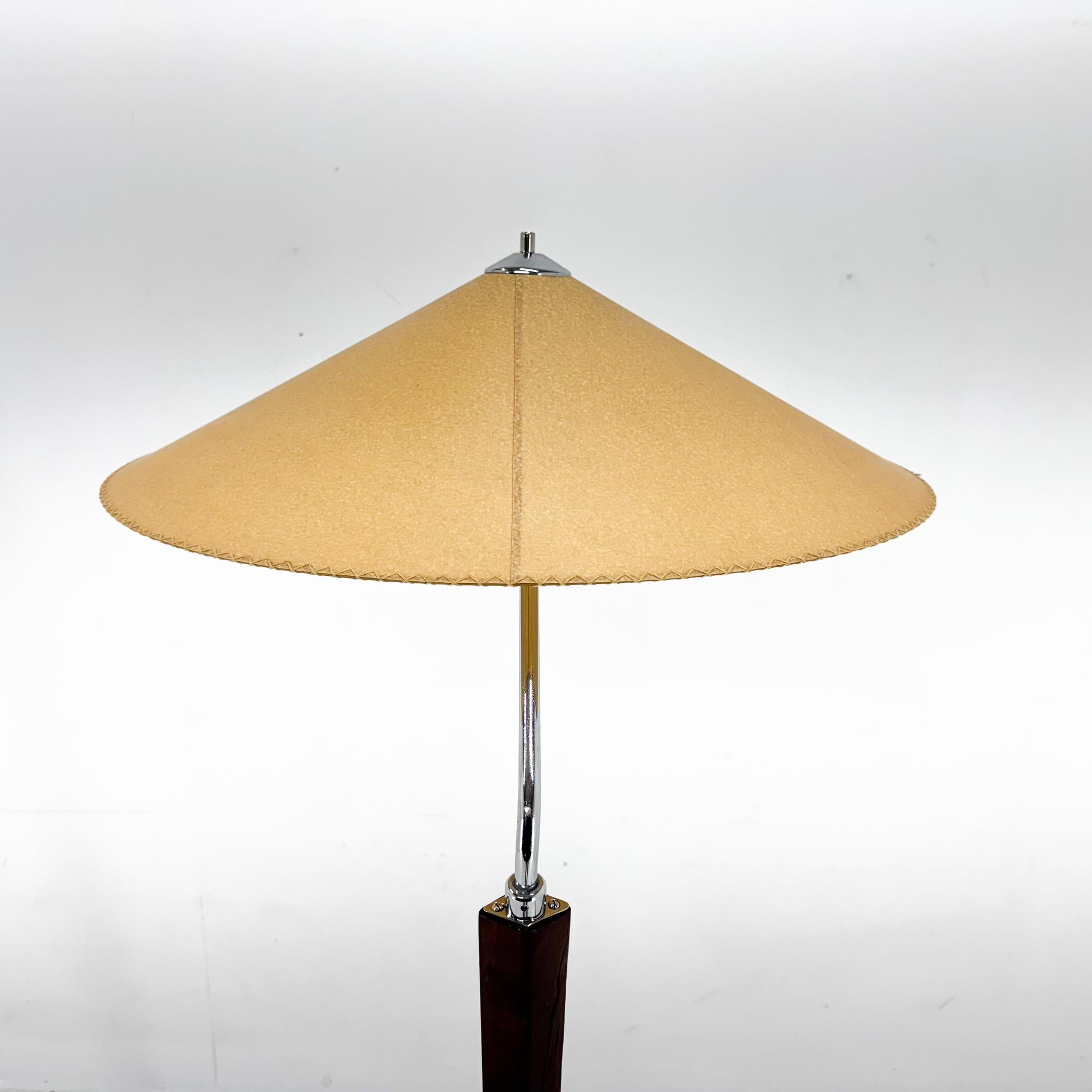 Stehlampe aus der Mitte des Jahrhunderts „Japanischer Stil“ von Zukov, Tschechoslowakei, 1960er Jahre im Angebot 1