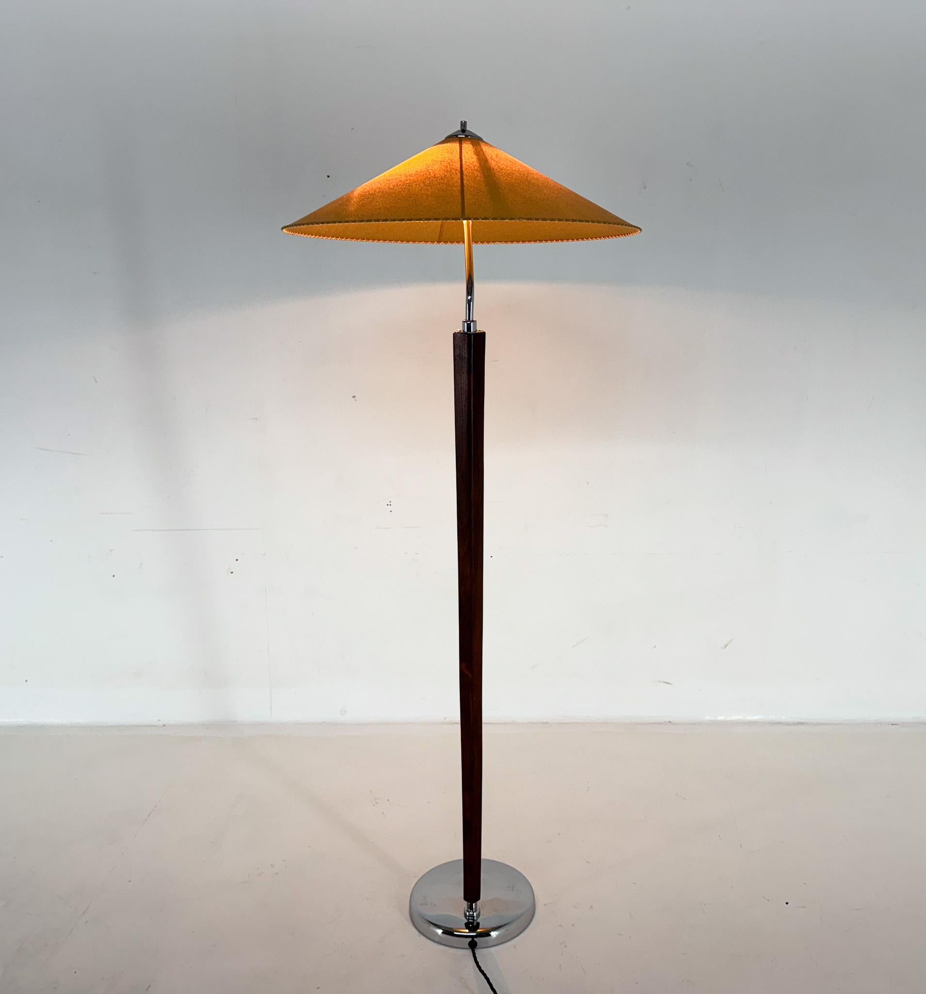 Stehlampe aus der Mitte des Jahrhunderts „Japanischer Stil“ von Zukov, Tschechoslowakei, 1960er Jahre im Angebot 2
