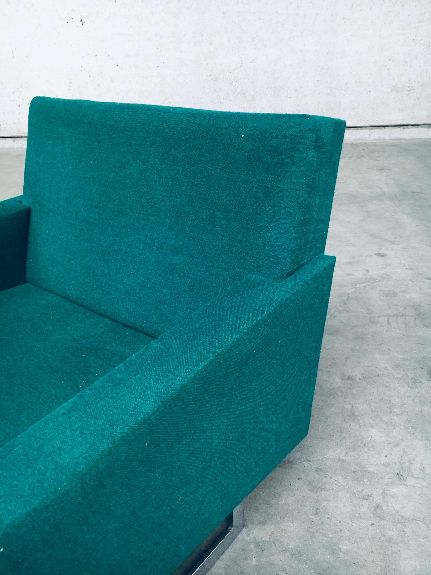 1960's Midcentury Modern Belgian Design Floating Lounge Chair im Angebot 3