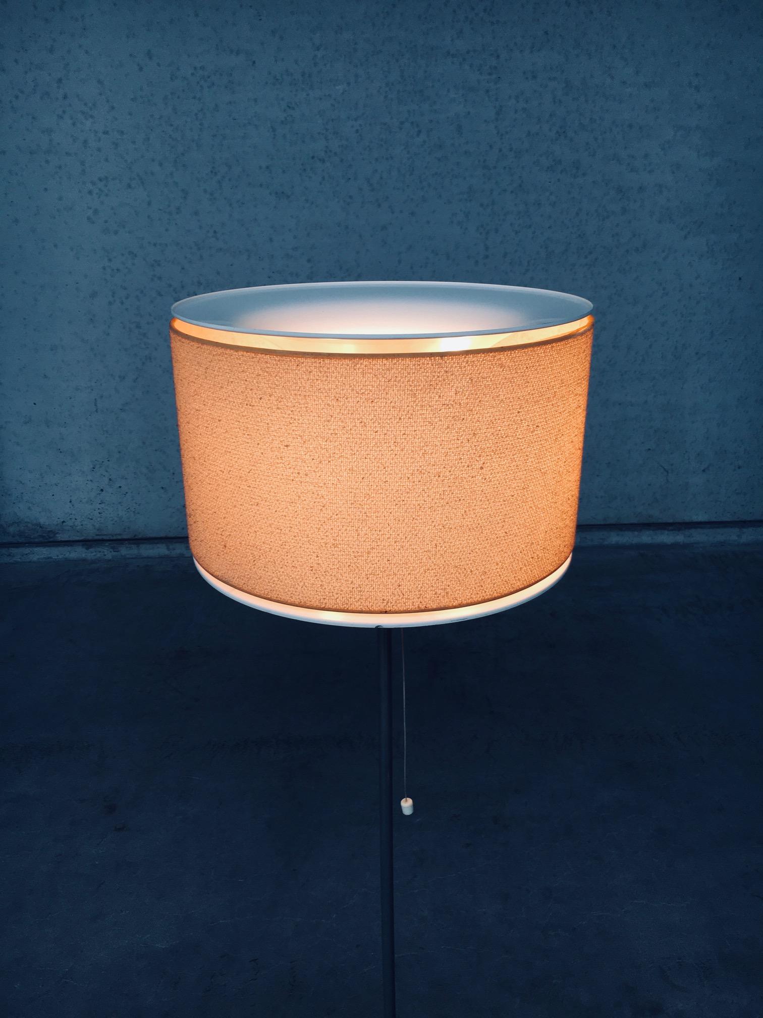 Acciaio Lampada da terra di design olandese del Midcentury Modern del 1960 in vendita