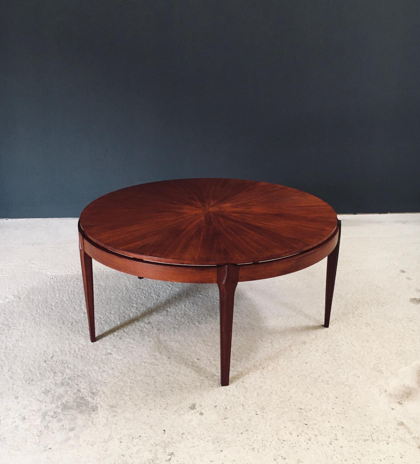 Mid-Century moderno Tavolino da caffè in teak del 1960 Midcentury Modern The Modern Scandinavian Design in vendita