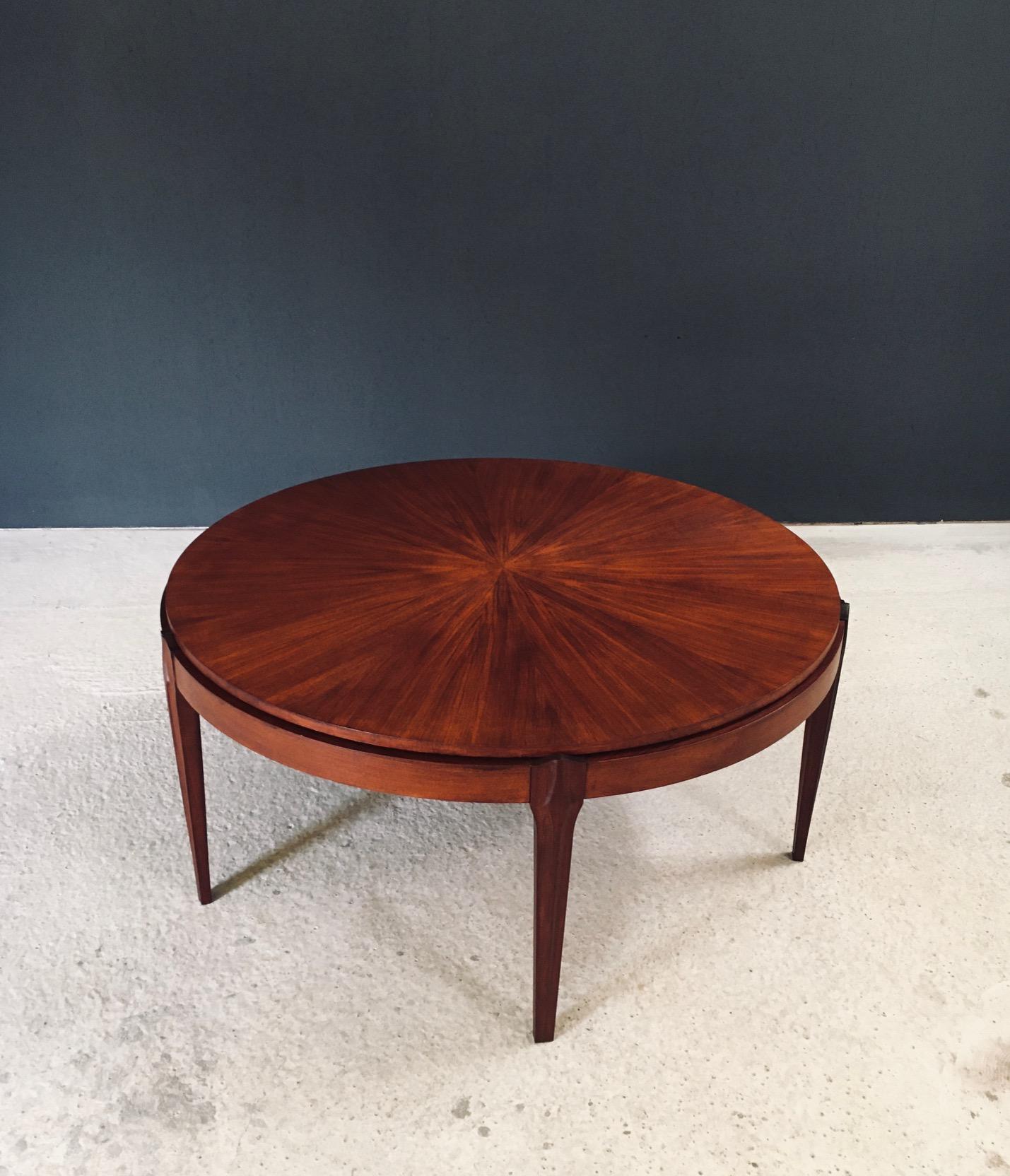 Danese Tavolino da caffè in teak del 1960 Midcentury Modern The Modern Scandinavian Design in vendita
