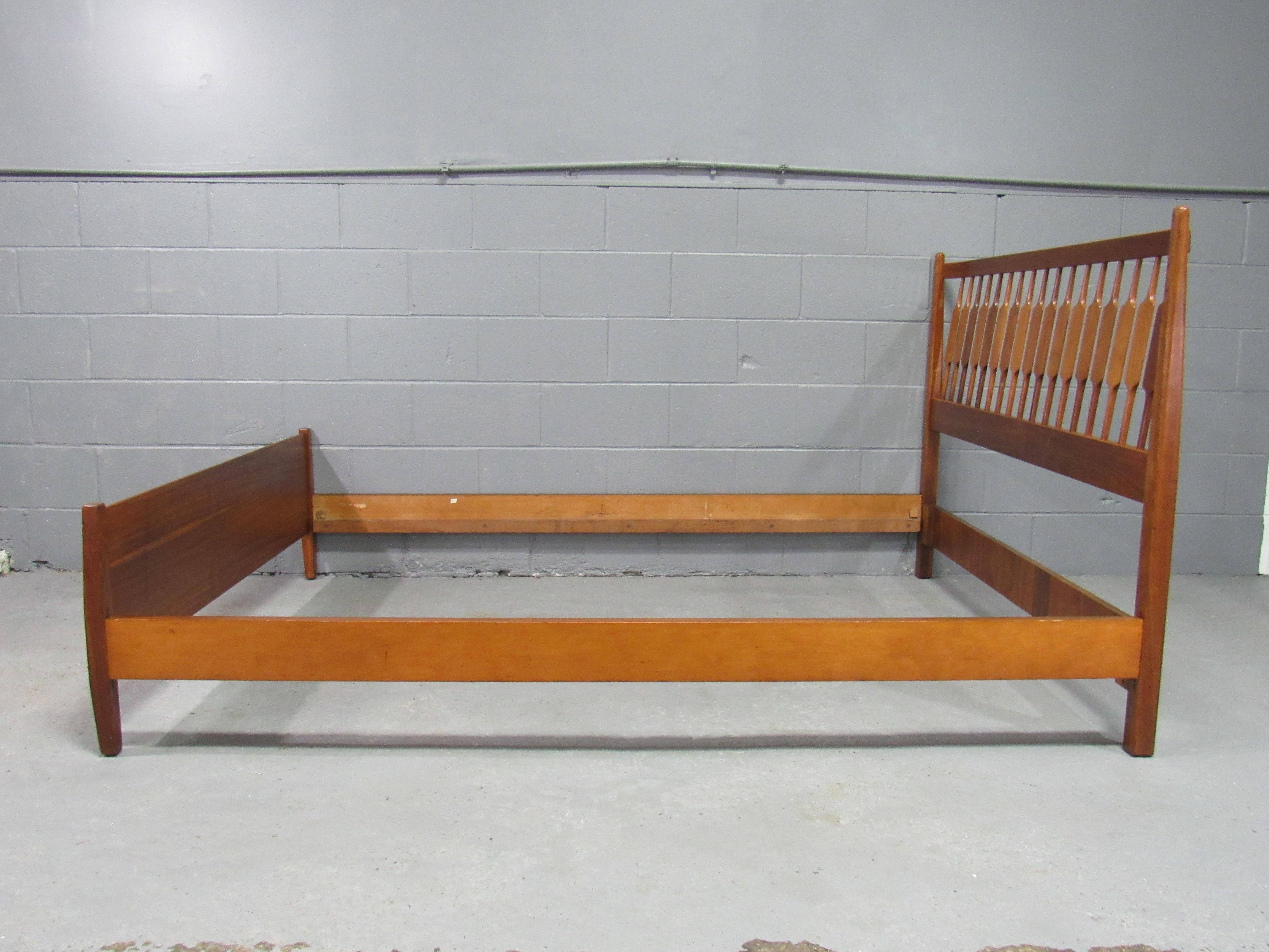 North American 1960s Mid-Century Modern Solid Walnut Full Double Bed by Kipp Stewart for Drexel