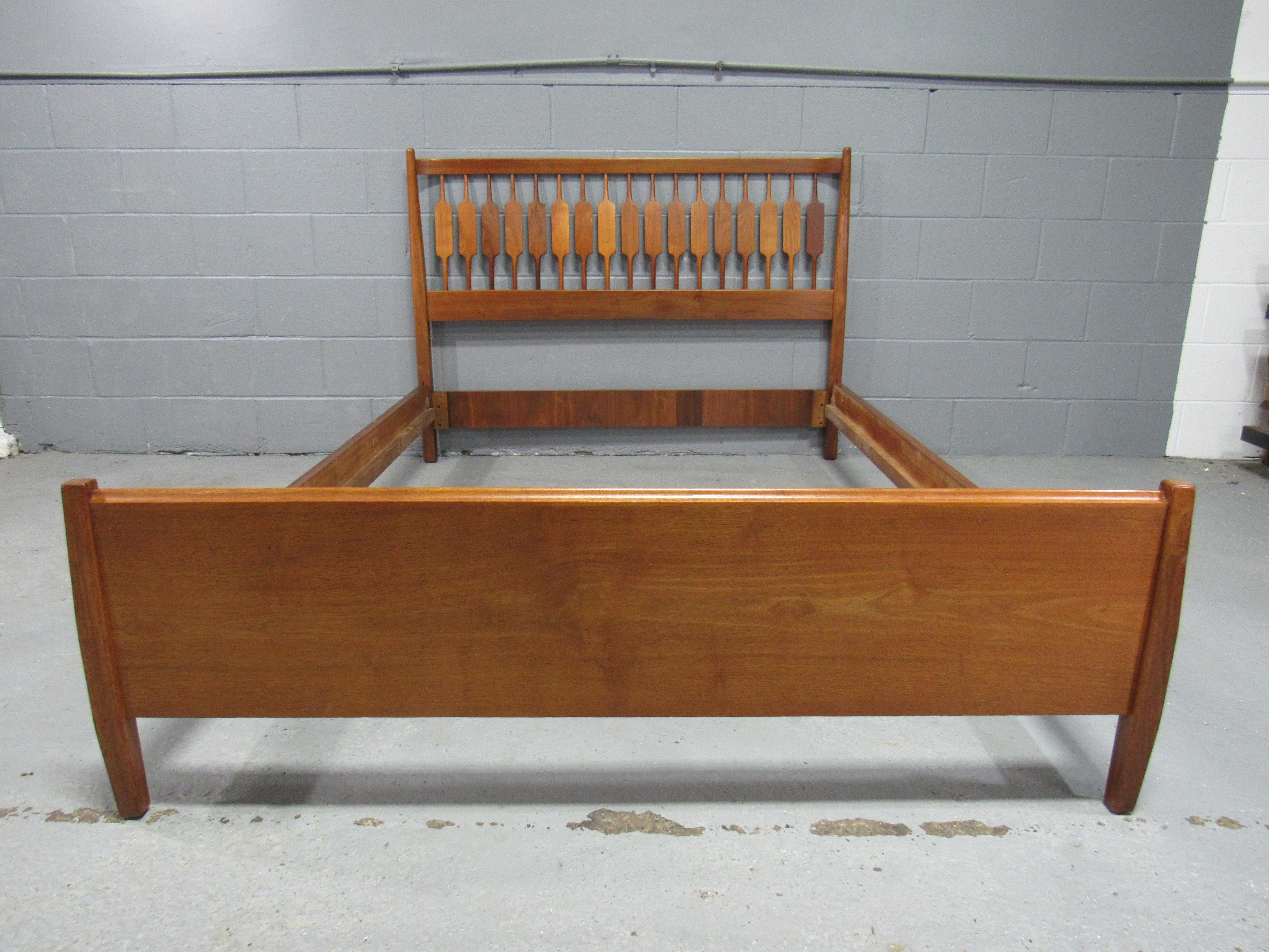 1960s Mid-Century Modern Solid Walnut Full Double Bed by Kipp Stewart for Drexel 2