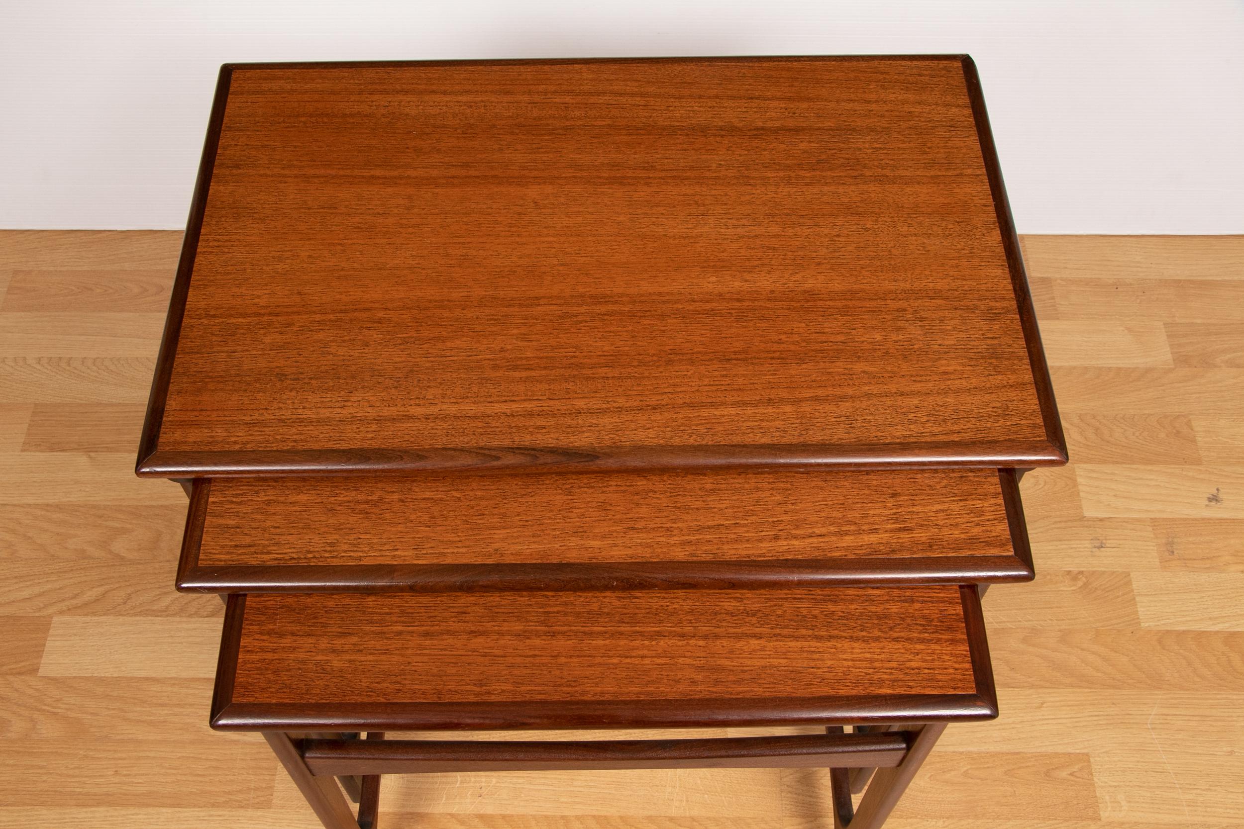1960s Midcentury Scandinavian Danish B.C. Mobler Teak Set of 3 Nesting Tables 11