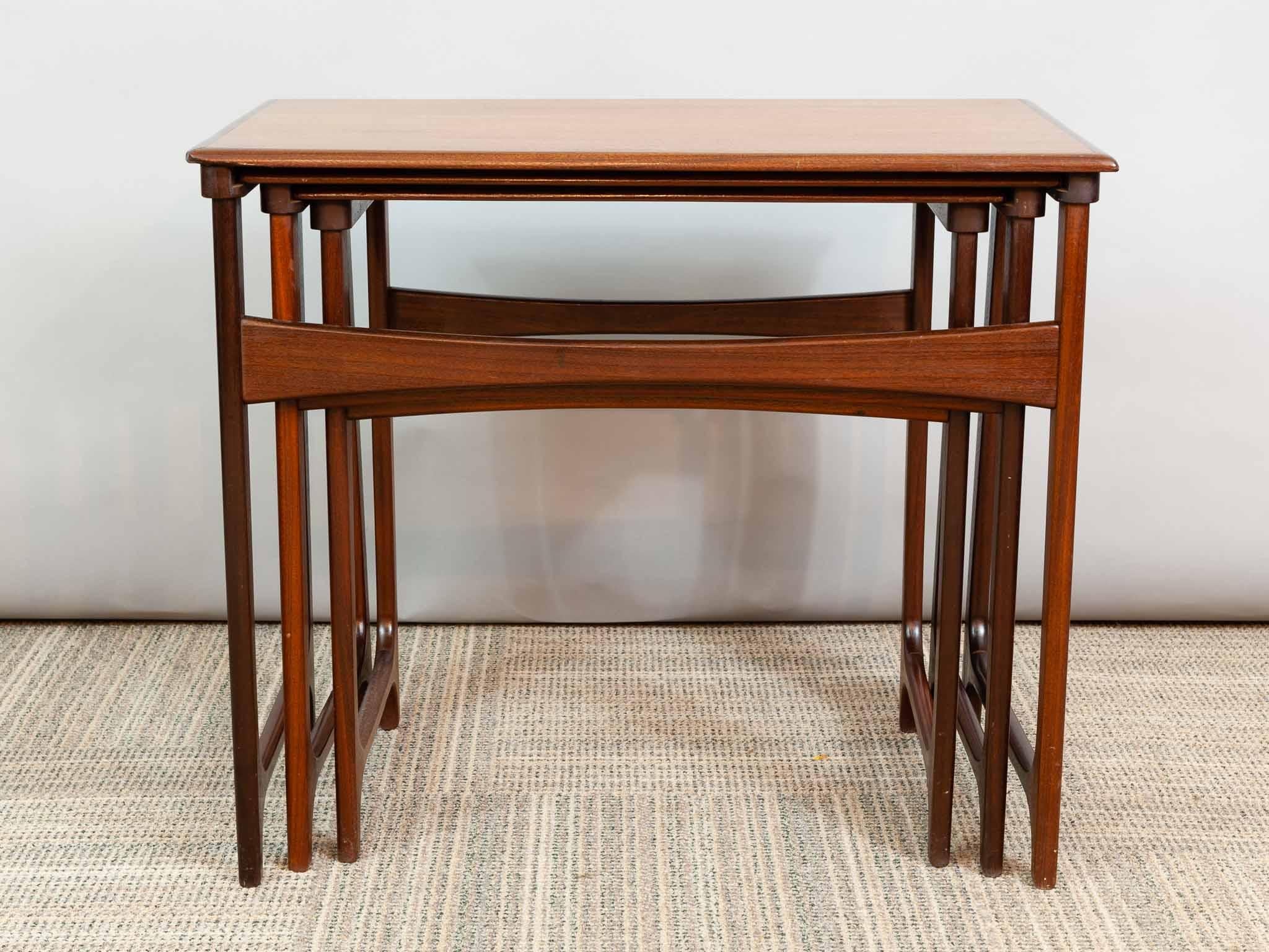 1960s Midcentury Scandinavian Danish B.C. Mobler Teak Set of 3 Nesting Tables In Good Condition In London, GB
