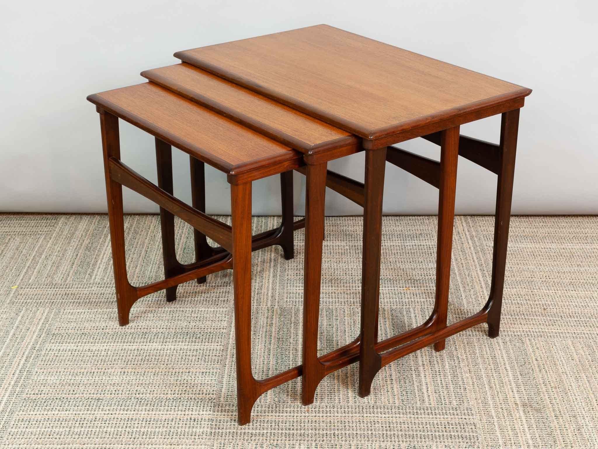 1960s Midcentury Scandinavian Danish B.C. Mobler Teak Set of 3 Nesting Tables 3