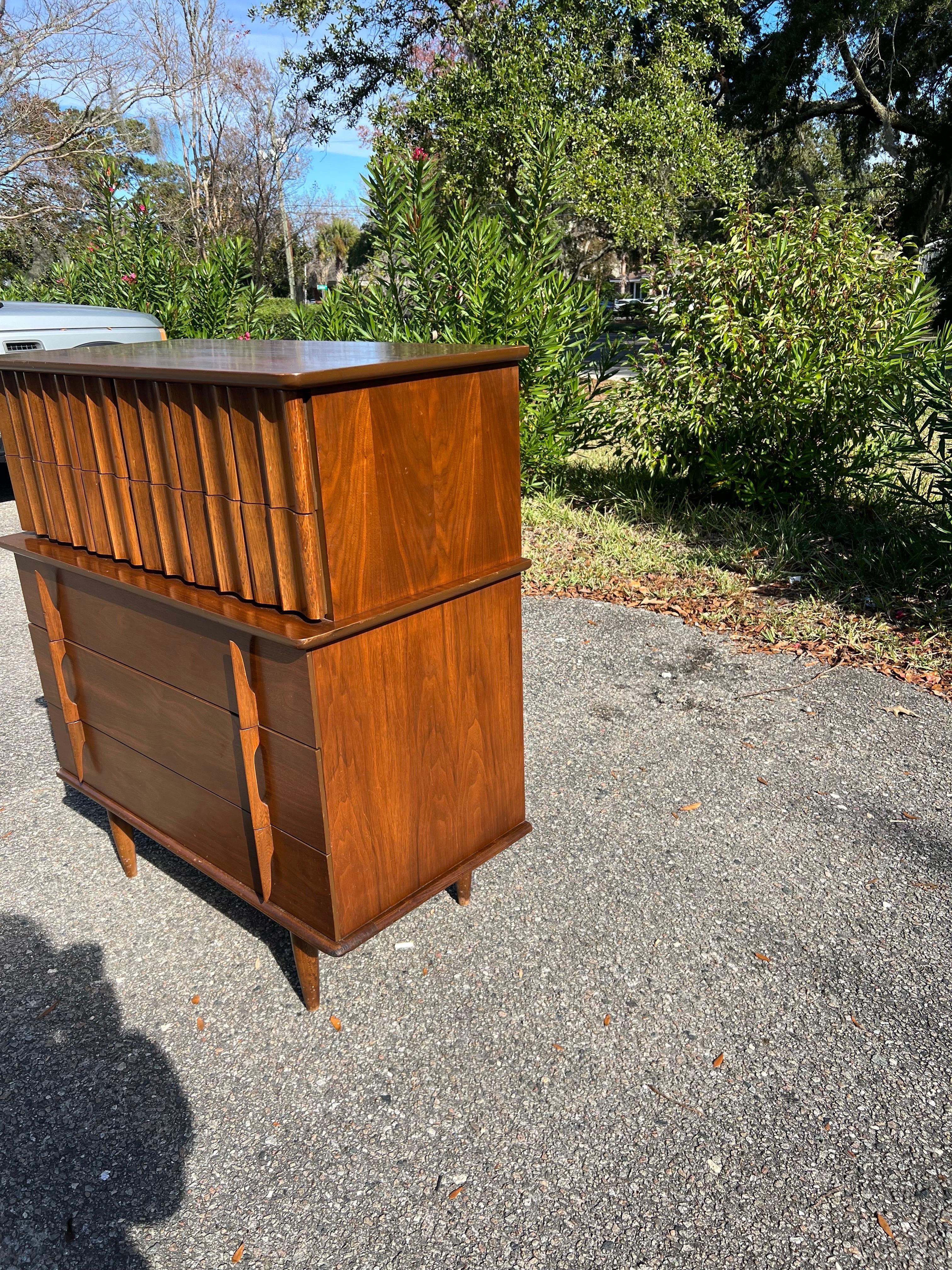 American 1960s Midcentury Tall High Boy Dresser United Furniture For Sale