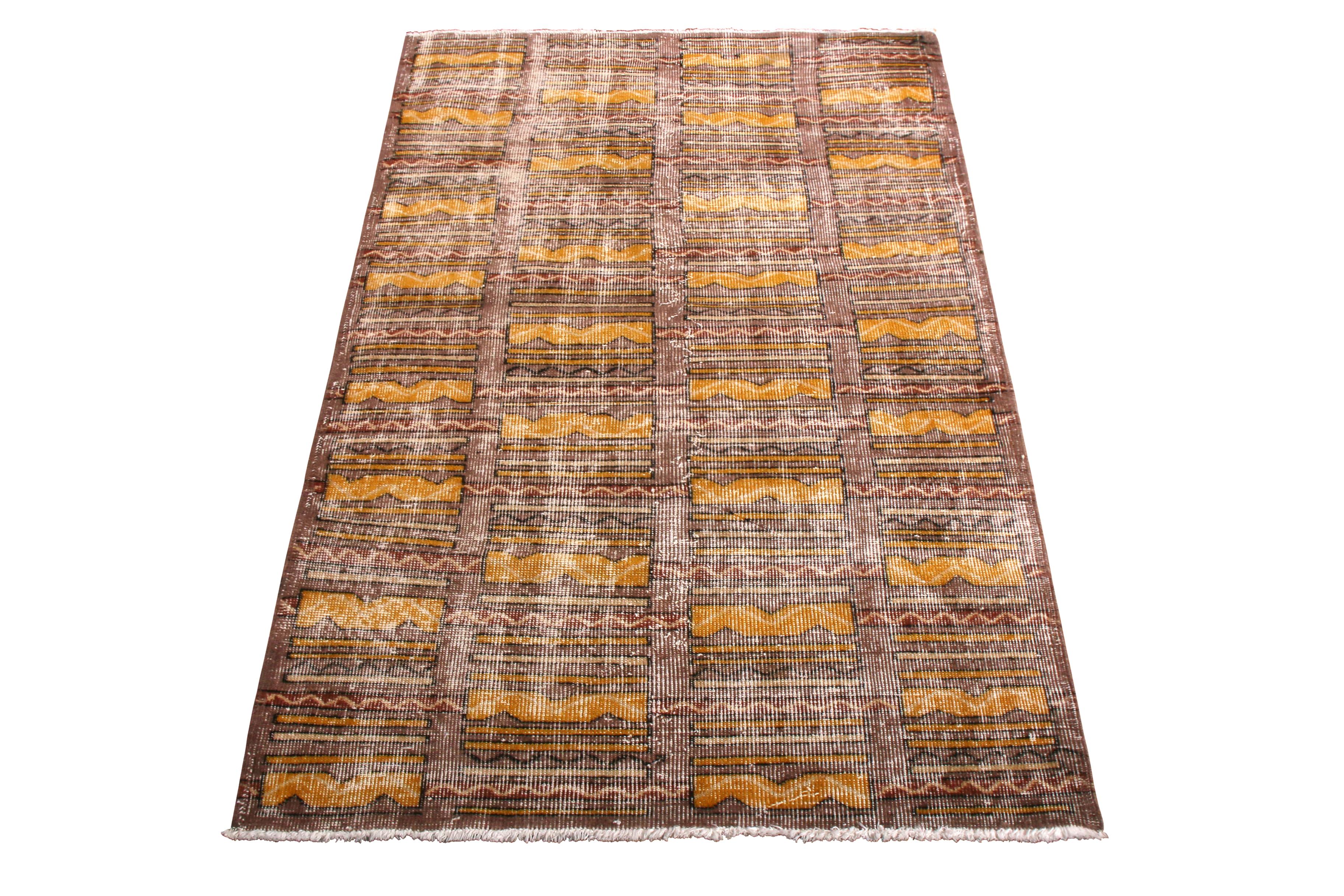 Hand knotted in Turkey originating between 1960-1970, this vintage mid-century wool rug is the latest to join our Midcentury Pasha collection, celebrating Turkish icon and multidisciplinary designer Zeki Müren with our team’s handpicked favorites