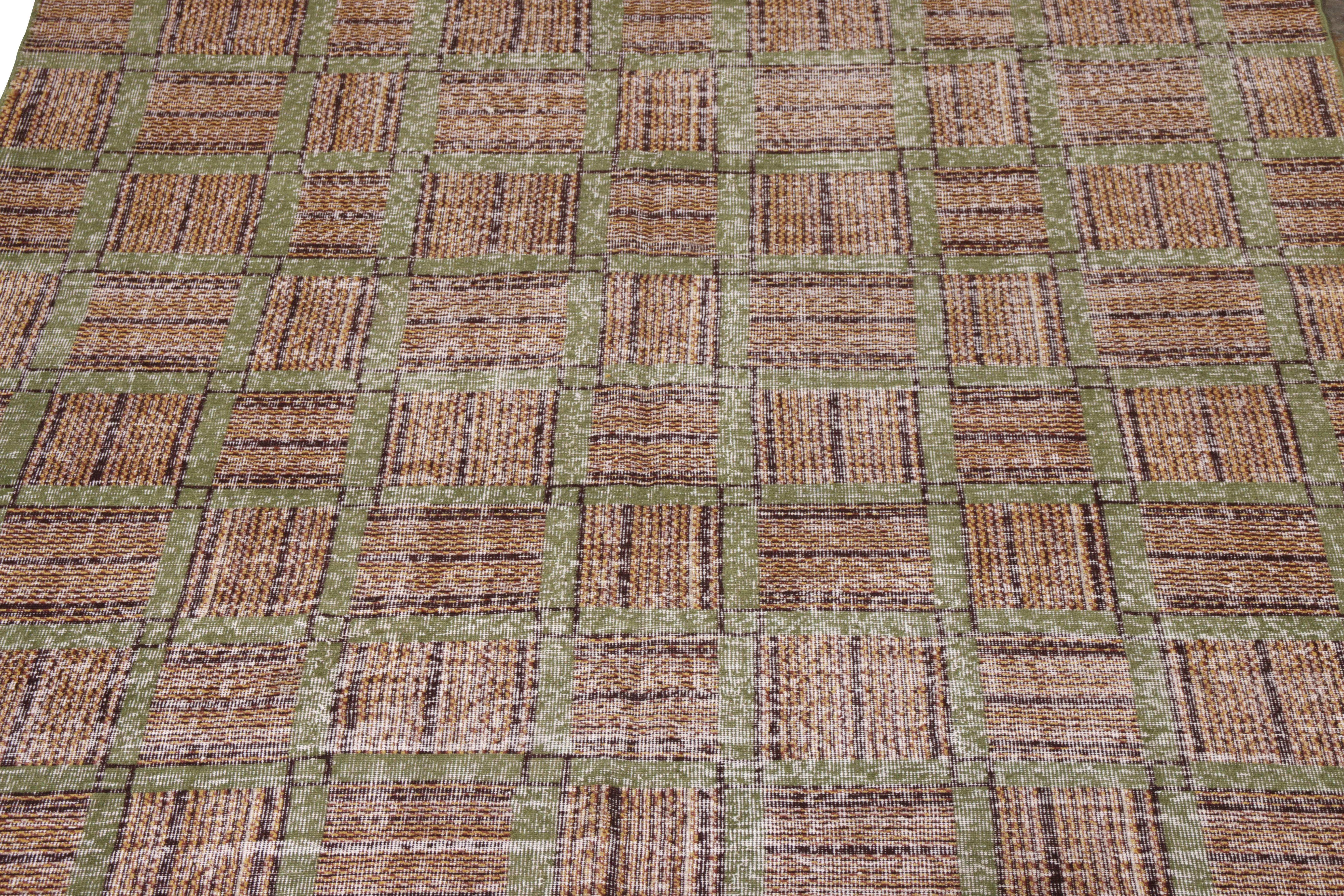 Hand knotted in wool originating from Turkey circa 1960-1970, this vintage rug joins the midcentury Pasha collection in celebration of the works of Zeki Müren, an iconic Turkish artist and designer renowned for joyful Mid-Century Modern rug designs