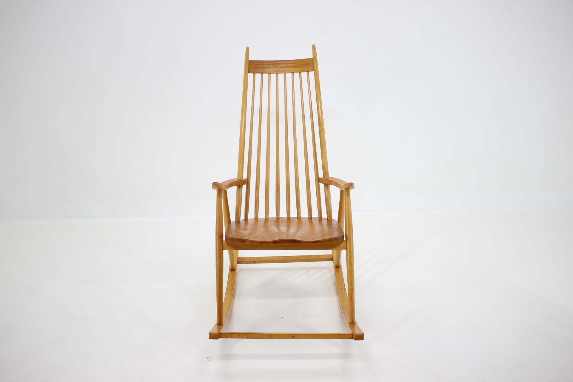 1960s Midcentury Wooden Rocking Chair, Czechoslovakia For Sale 1