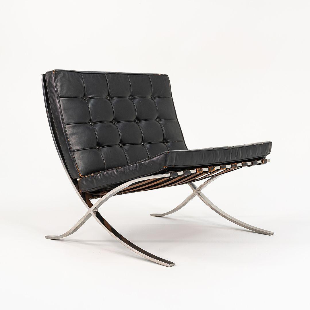 1960s Mies van der Rohe for Knoll Barcelona Chair in Black Distressed Leather For Sale 2