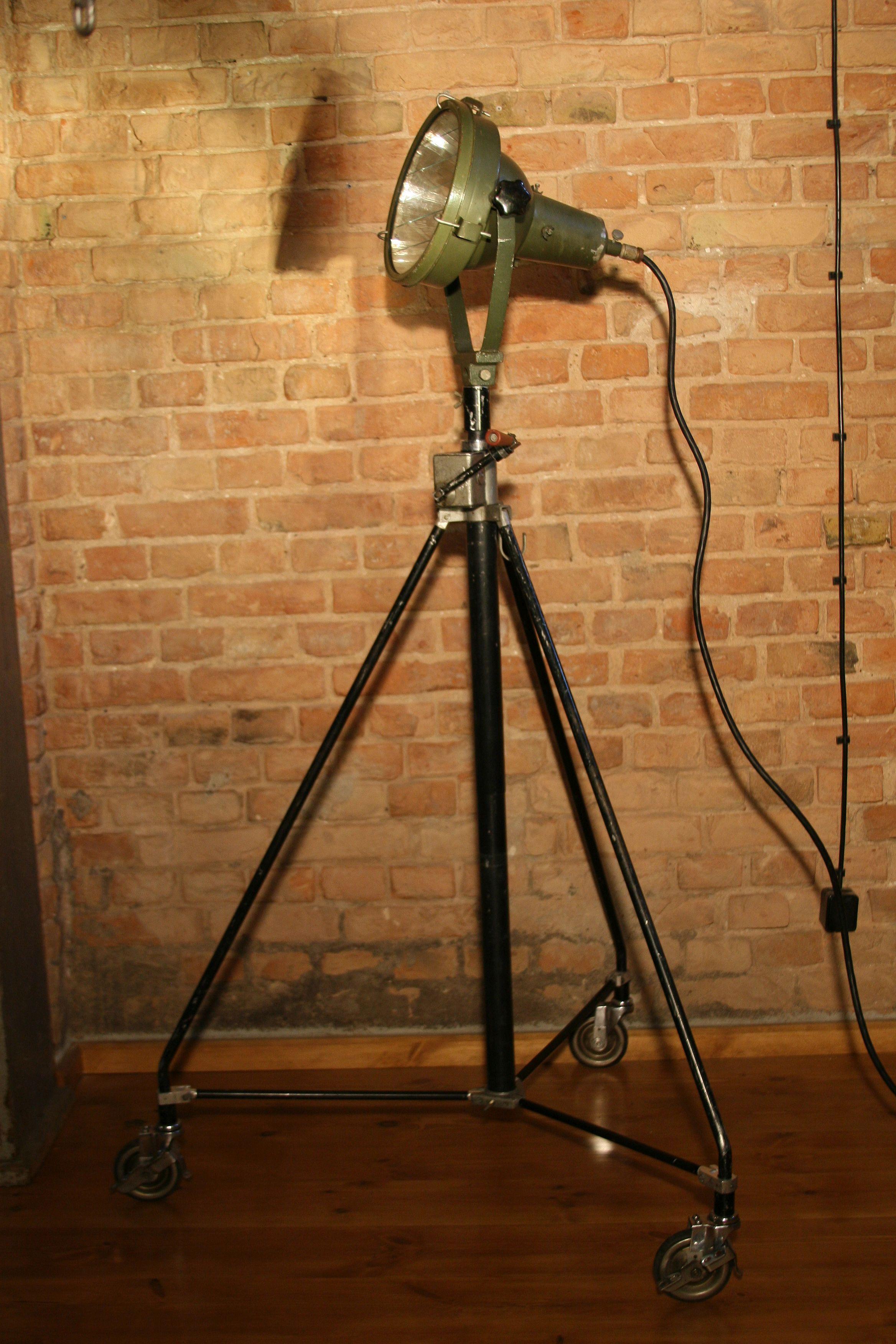 A military spotlight from the 1960s, which was a part of the Polish army equipment. It was used to illuminate field hospitals, command posts, temporary field logistic centers and offices.

Construction:
The lamp body is made of pressed aluminum