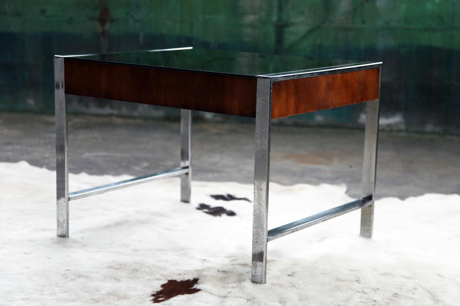 1960s Milo Baughman Attributed Smoked Glass and Chrome End Table In Good Condition For Sale In Madison, WI
