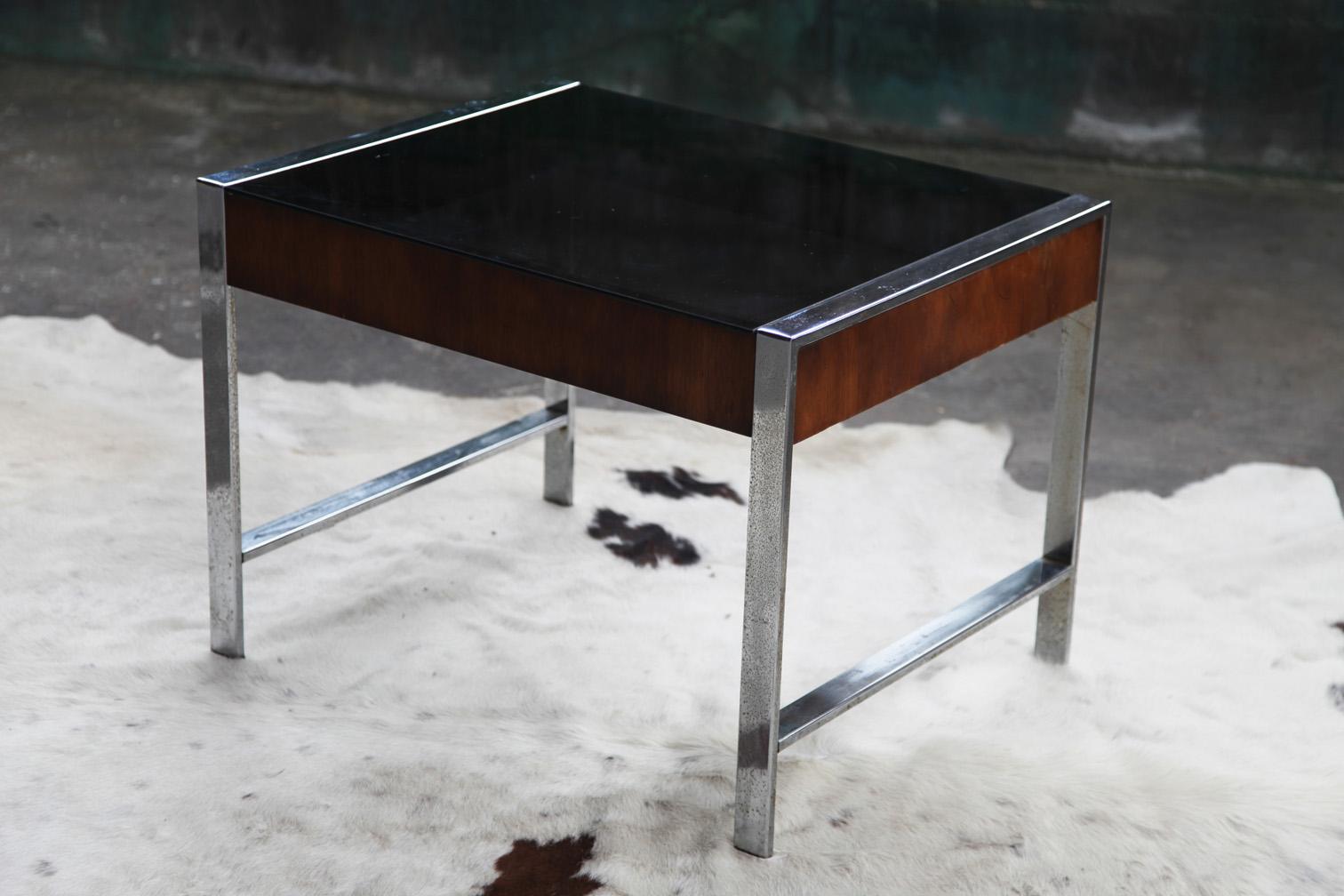 Mid-20th Century 1960s Milo Baughman Attributed Smoked Glass and Chrome End Table For Sale