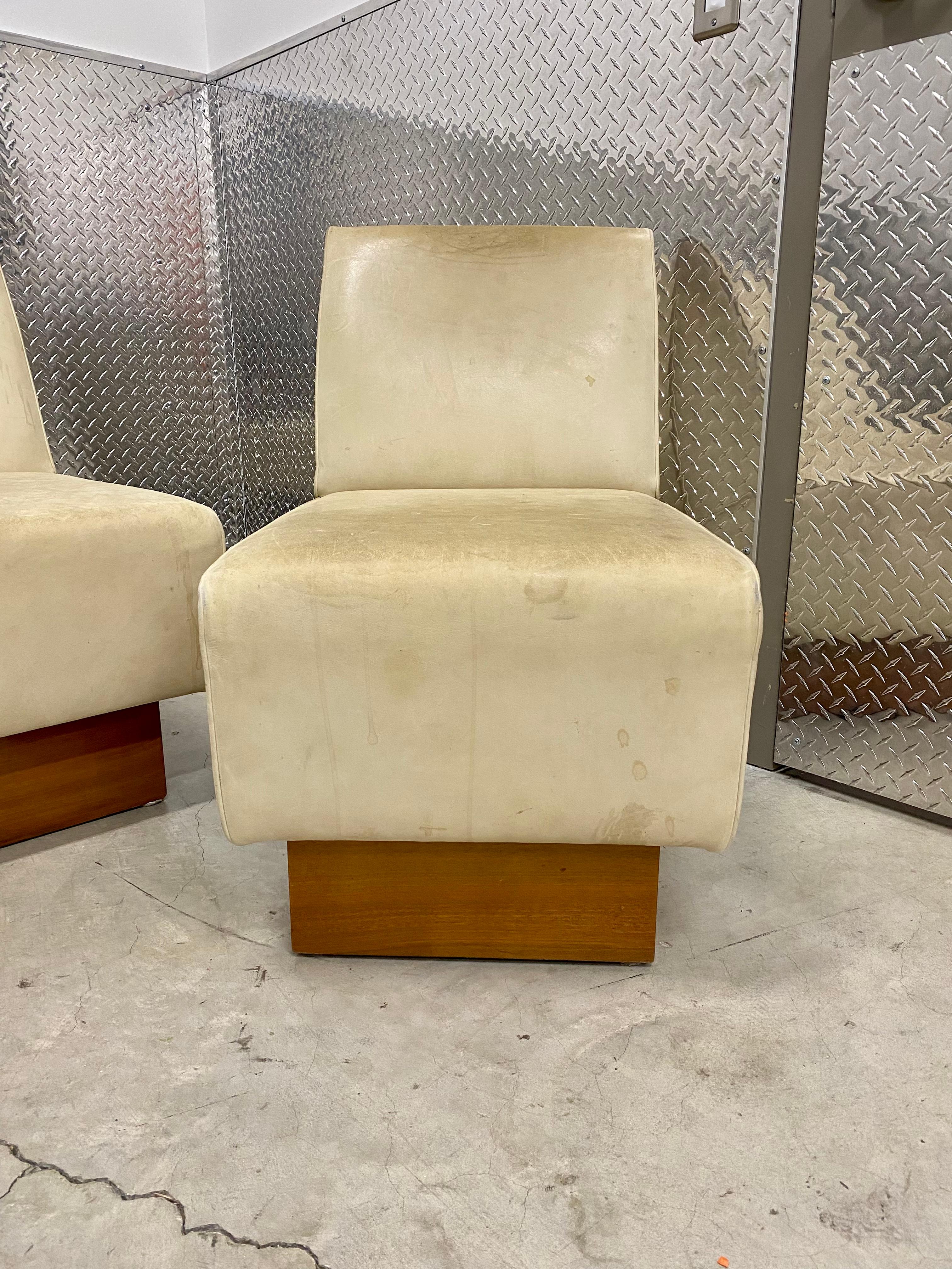 1960s Milo Baughman Leather Plinth Floating Sofa and Chairs, Set of 3 For Sale 10
