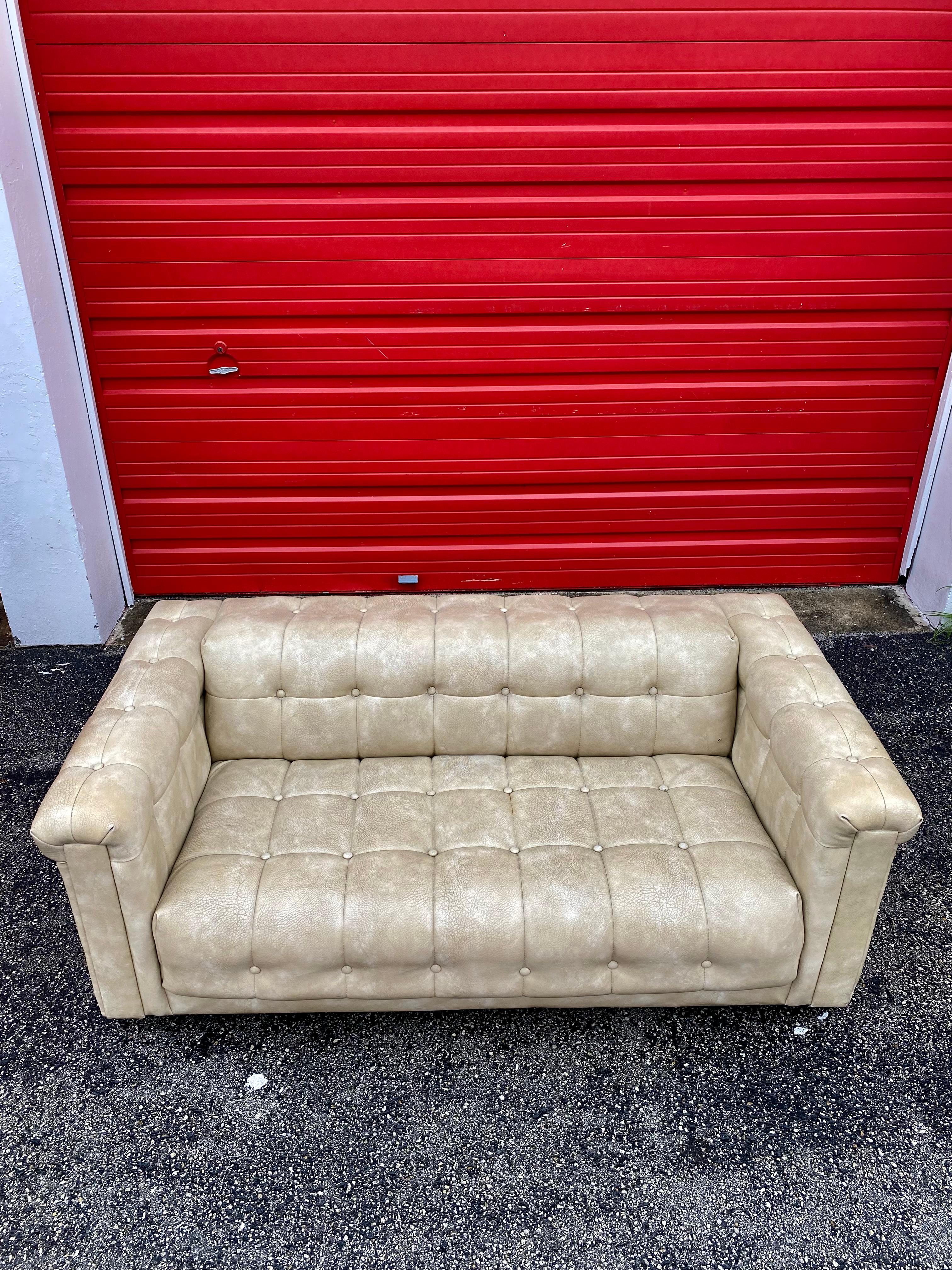 1960s Milo Baughman Style Button-Tufted Biscuit Distressed Sofa In Good Condition For Sale In Fort Lauderdale, FL