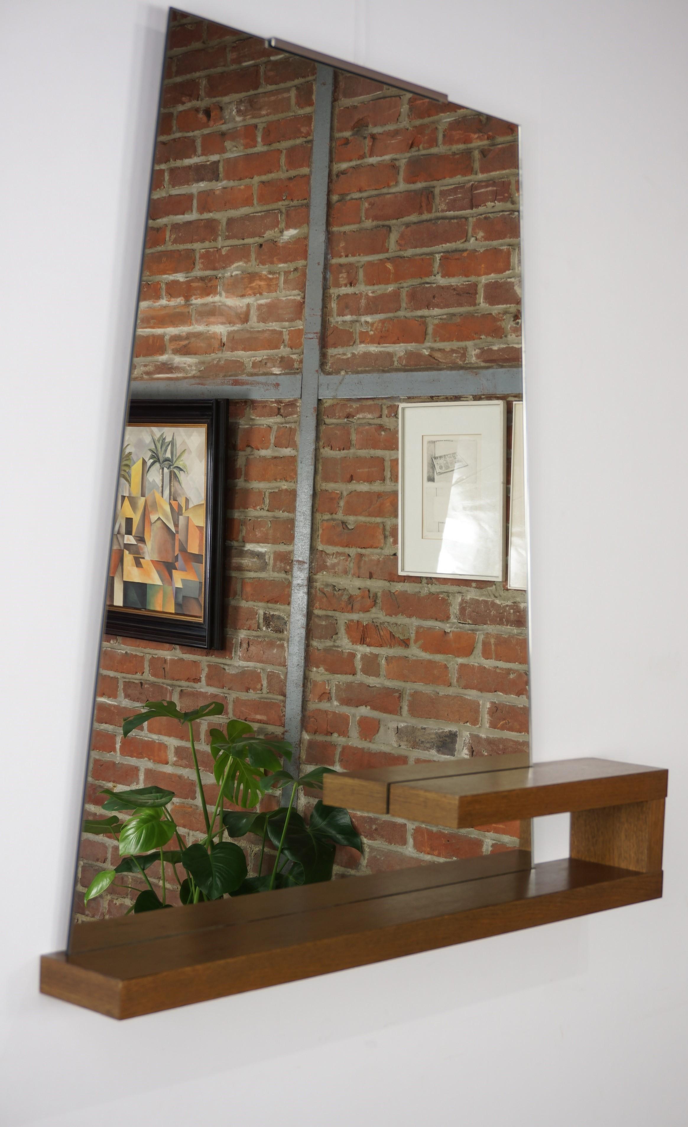 1960s Minimalist Design Mirror with Oak Wooden Storage In Excellent Condition In Tourcoing, FR
