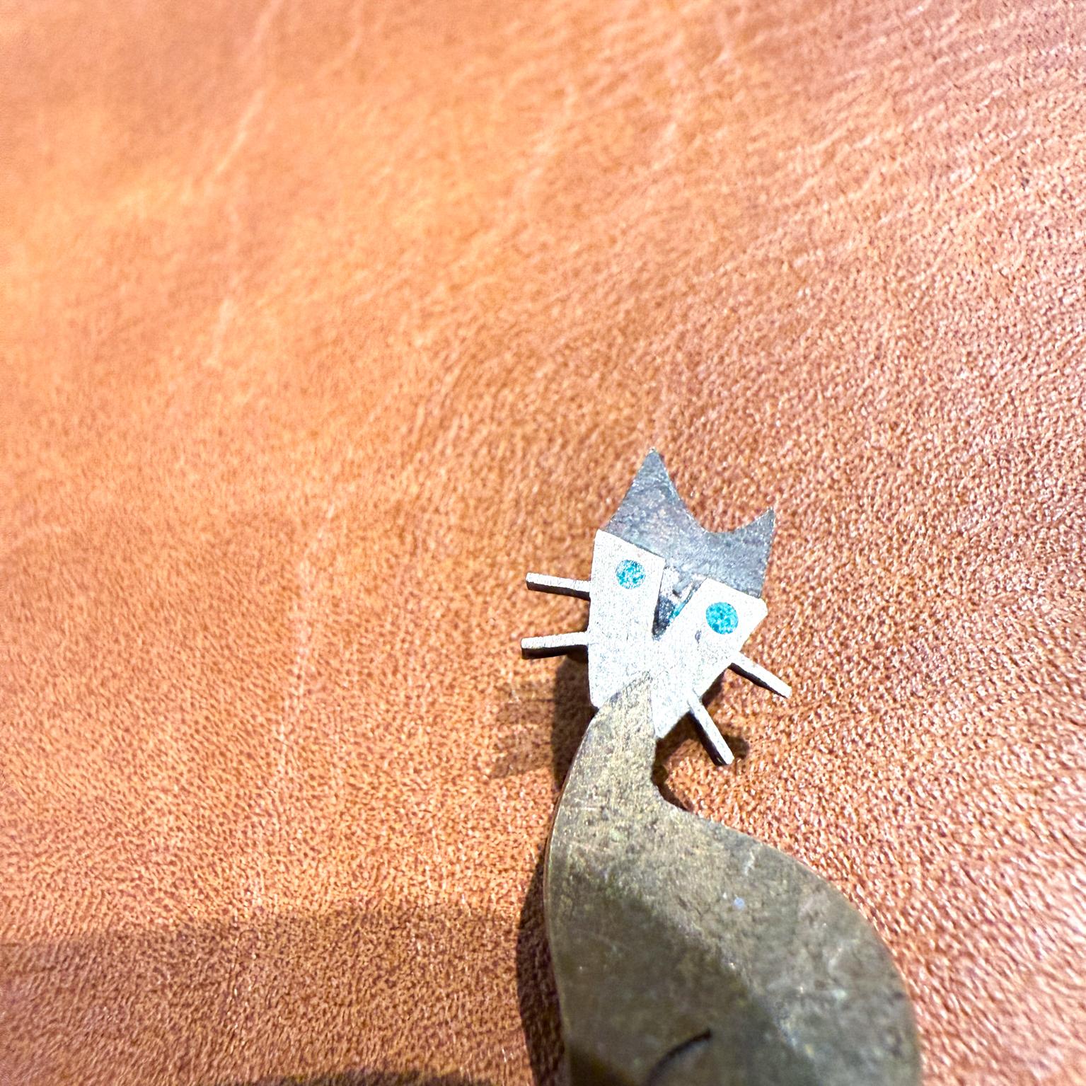 1950s Mixed Metal Cat Pin Chato Castillo Taxco In Good Condition For Sale In Chula Vista, CA