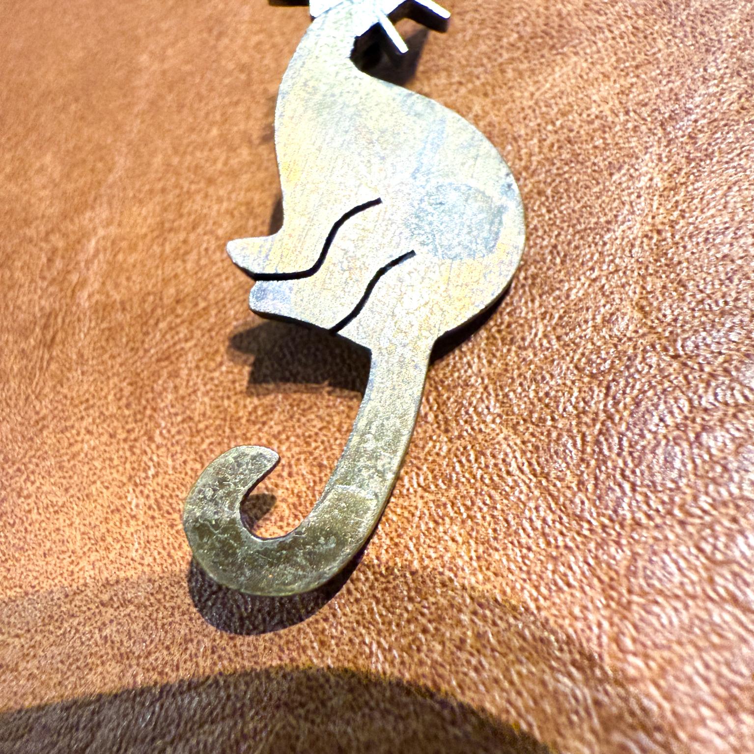 20th Century 1950s Mixed Metal Cat Pin Chato Castillo Taxco For Sale
