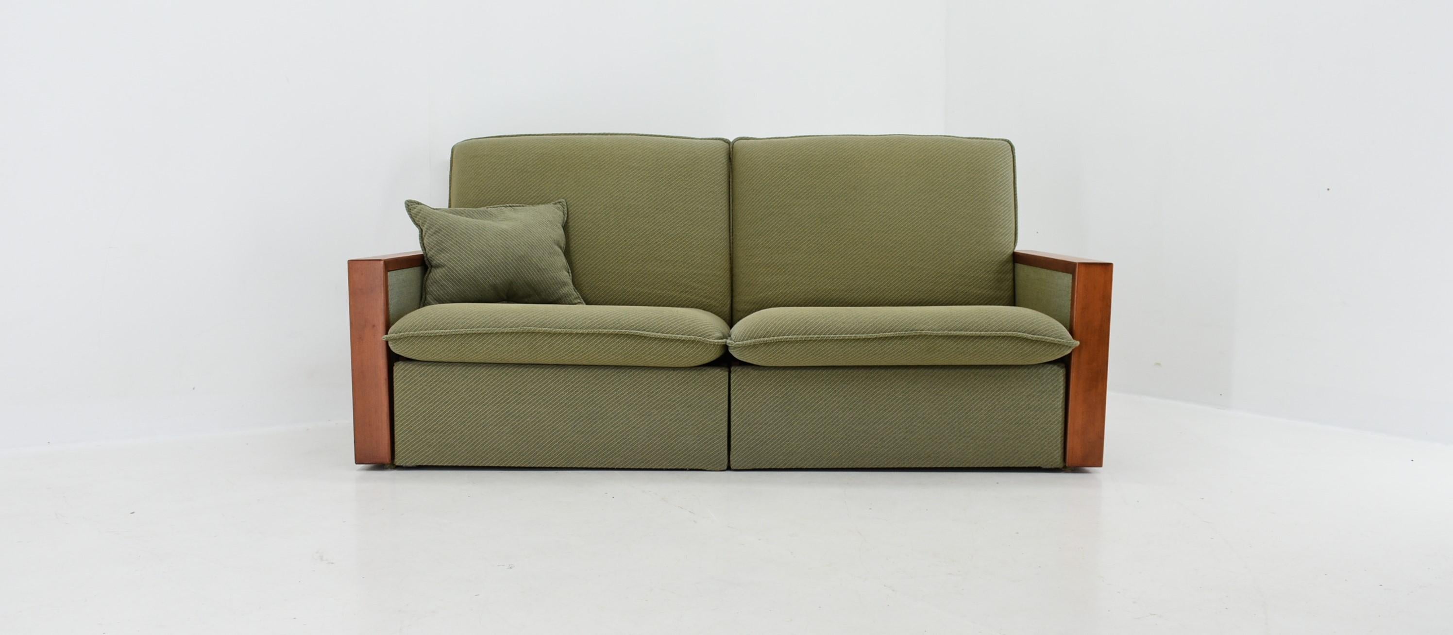1960s, Miroslav Navratil Convertible Sofa, Czechoslovakia For Sale 5