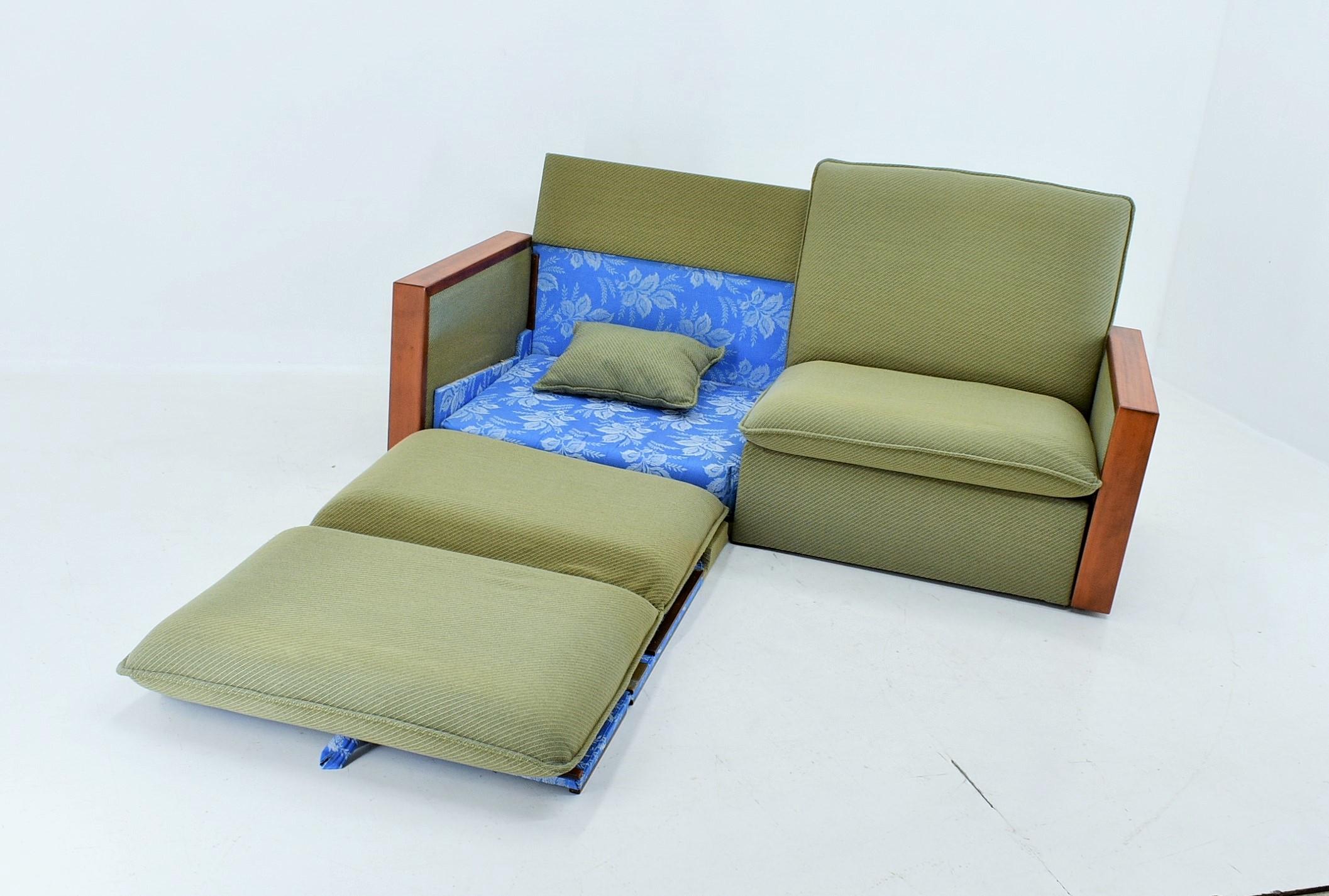 1960s, Miroslav Navratil Convertible Sofa, Czechoslovakia For Sale 1