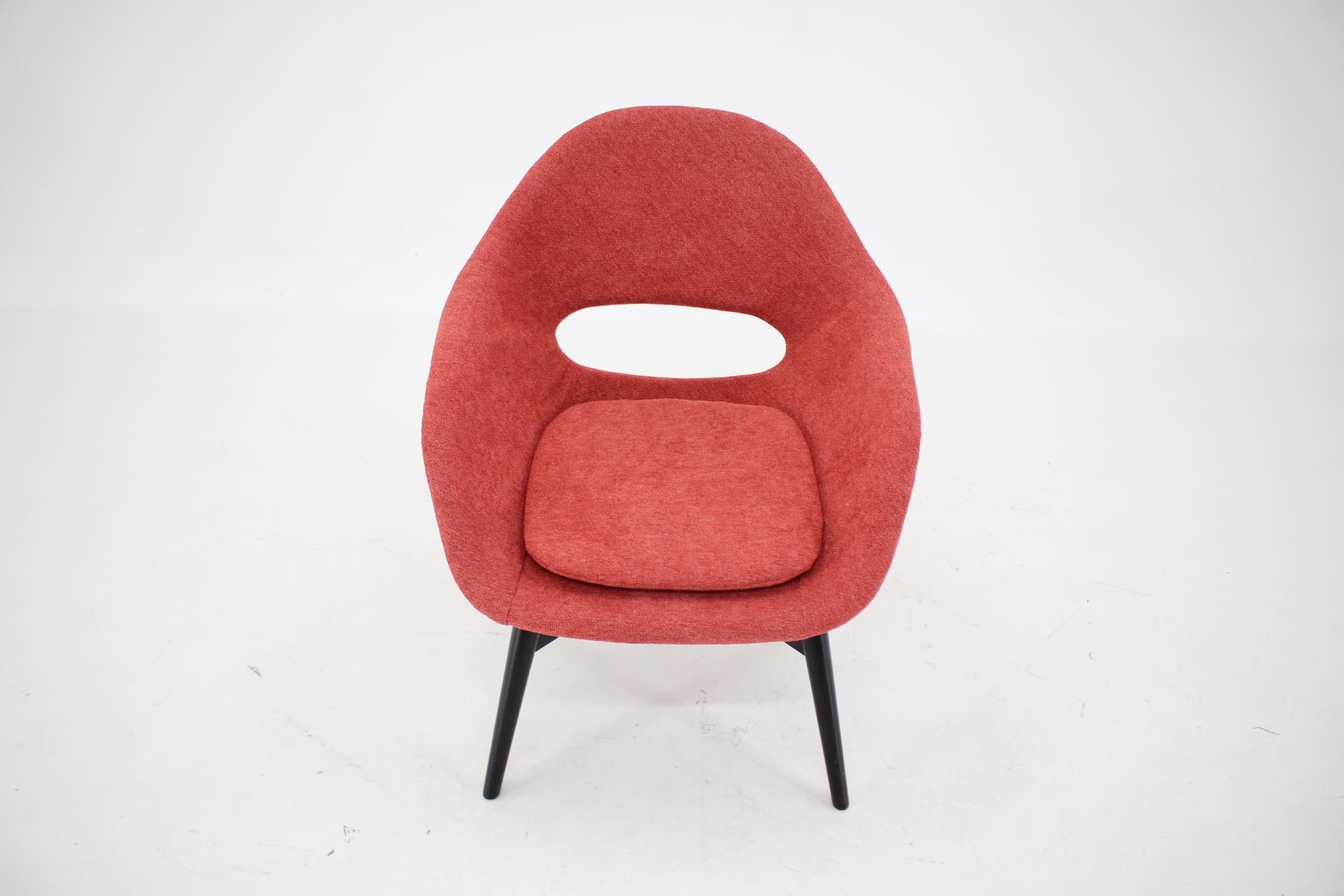 1960s Miroslav Navratil Fiberglass Shell Lounge Chair, Czechoslovakia For Sale 2